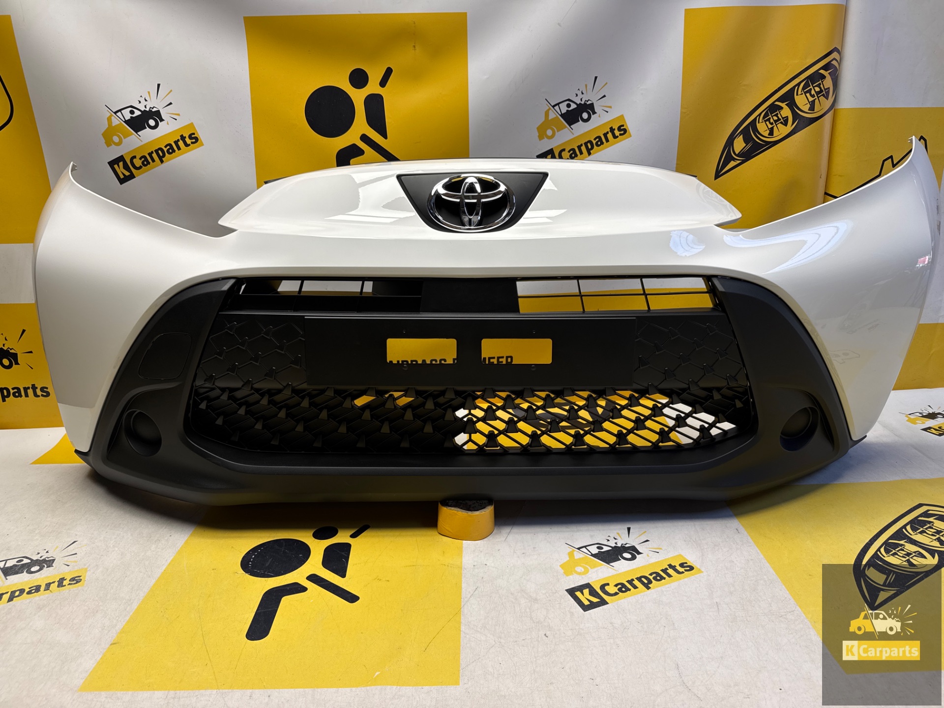 Toyota Aygo X Front bumper originalComplete52119-OH19new