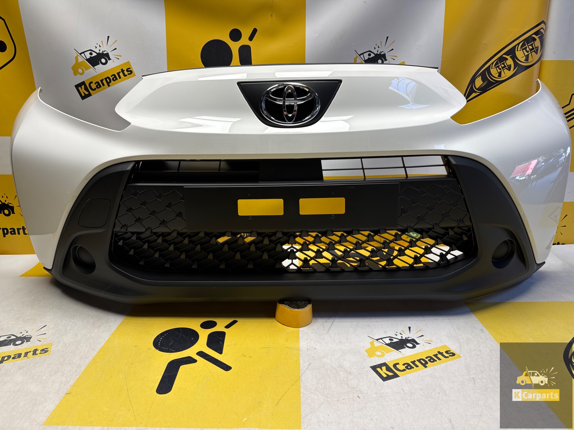 Toyota Aygo X Voorbumper origineelCompleet52119-OH19nieuw