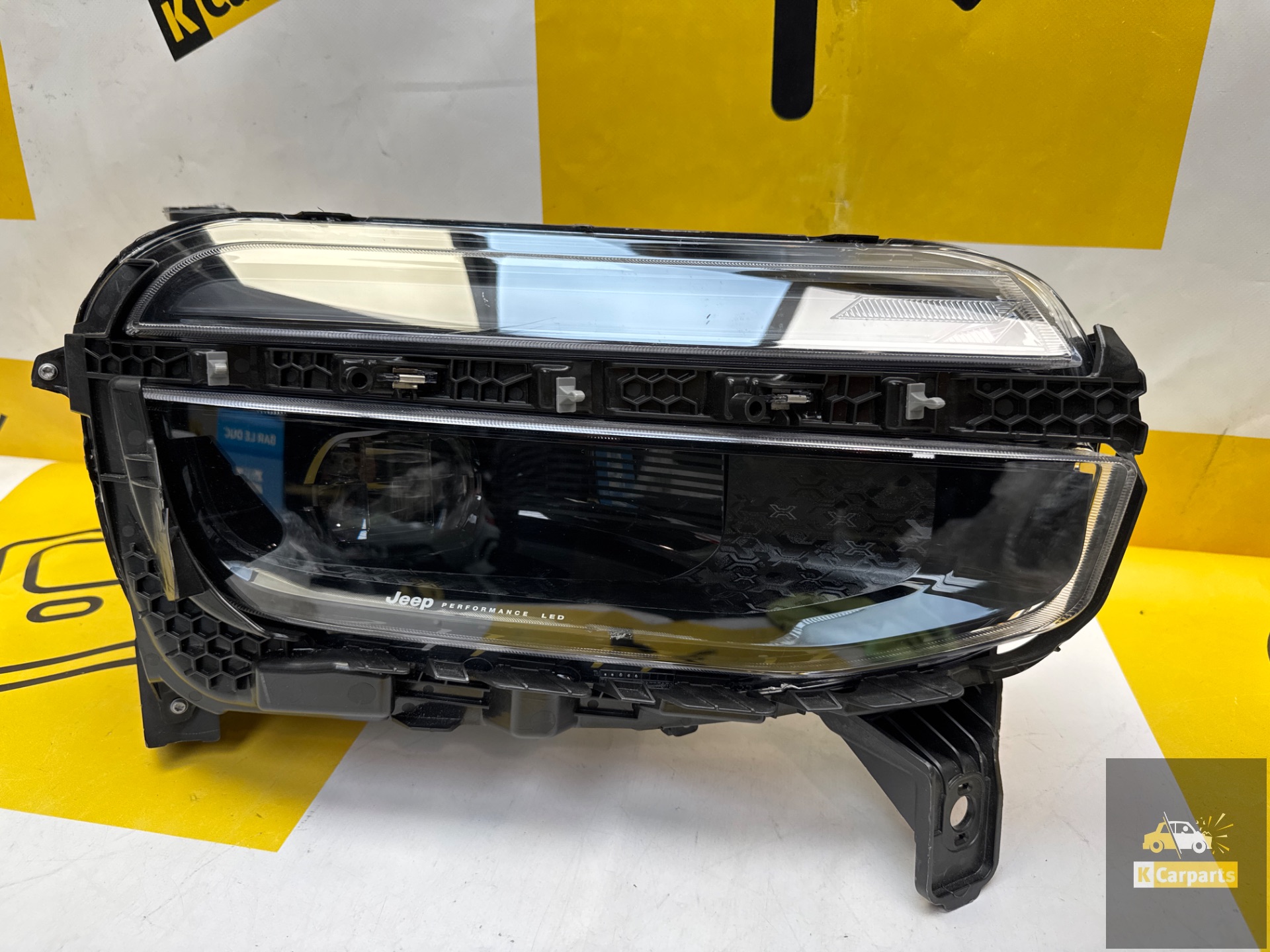 KOPLAMP Rechts JEEP AVENGER PERFORMANCE LED 23- 52218717