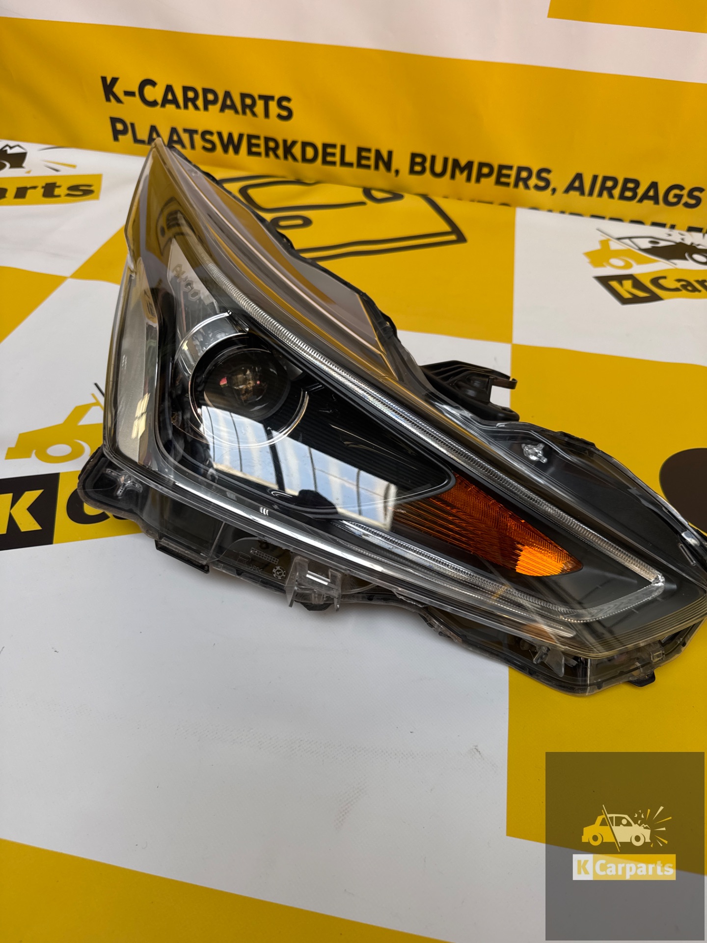 Phare droit Toyota Aygo Facelift 17-2023 original