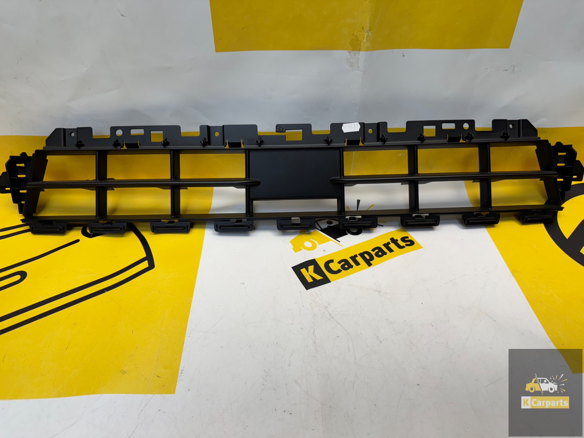 Audi Q2 81A onder Grille 81A807647D Nieuw Origineel