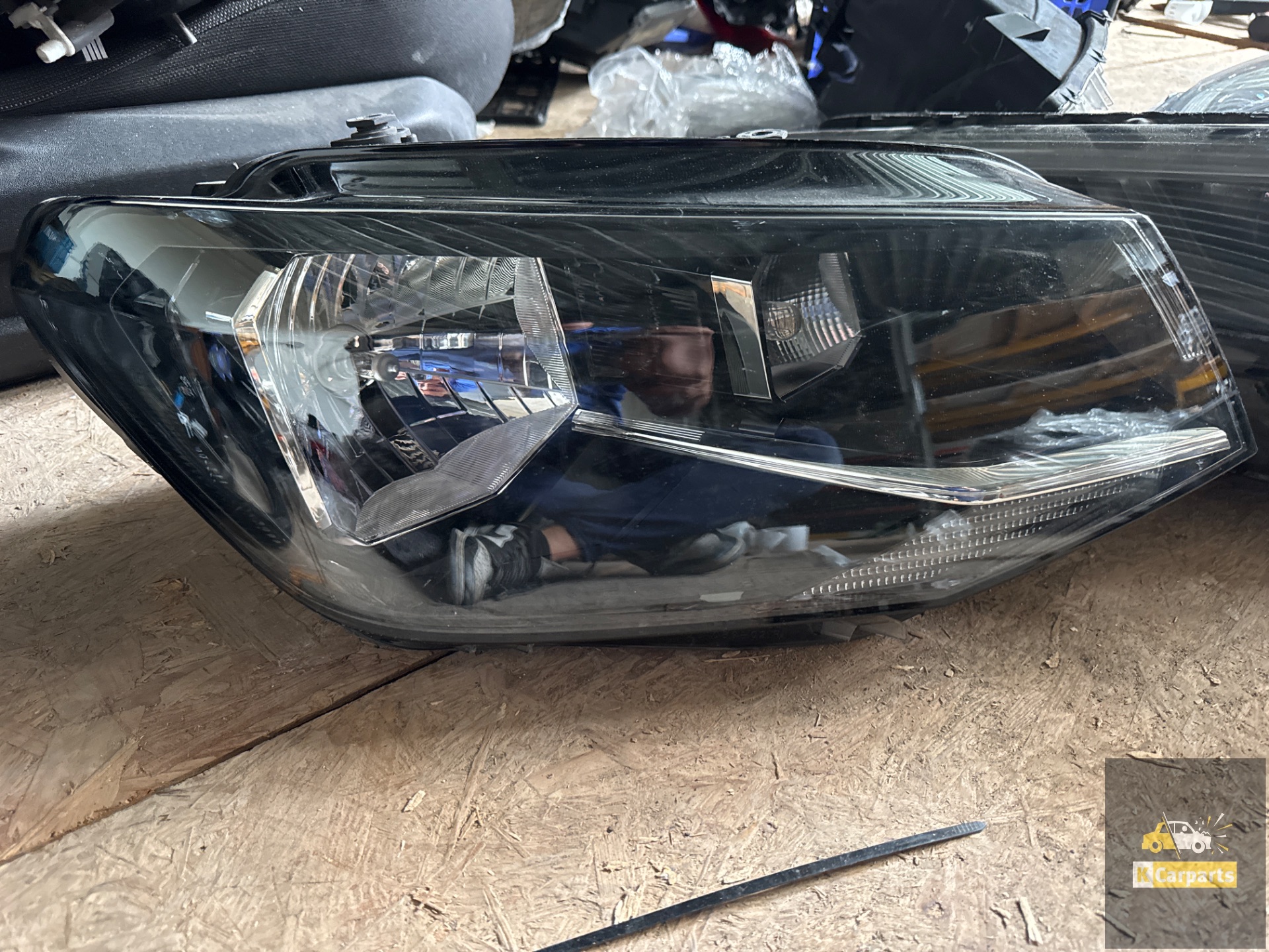 Koplamp Volkswagen Caddy Halogeen 2K1941016A Rechts