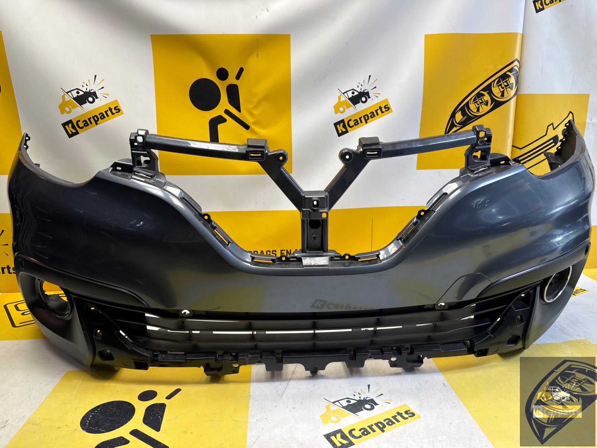 Renault Kadjar Voorbumper 6xPDC KLS Origineel