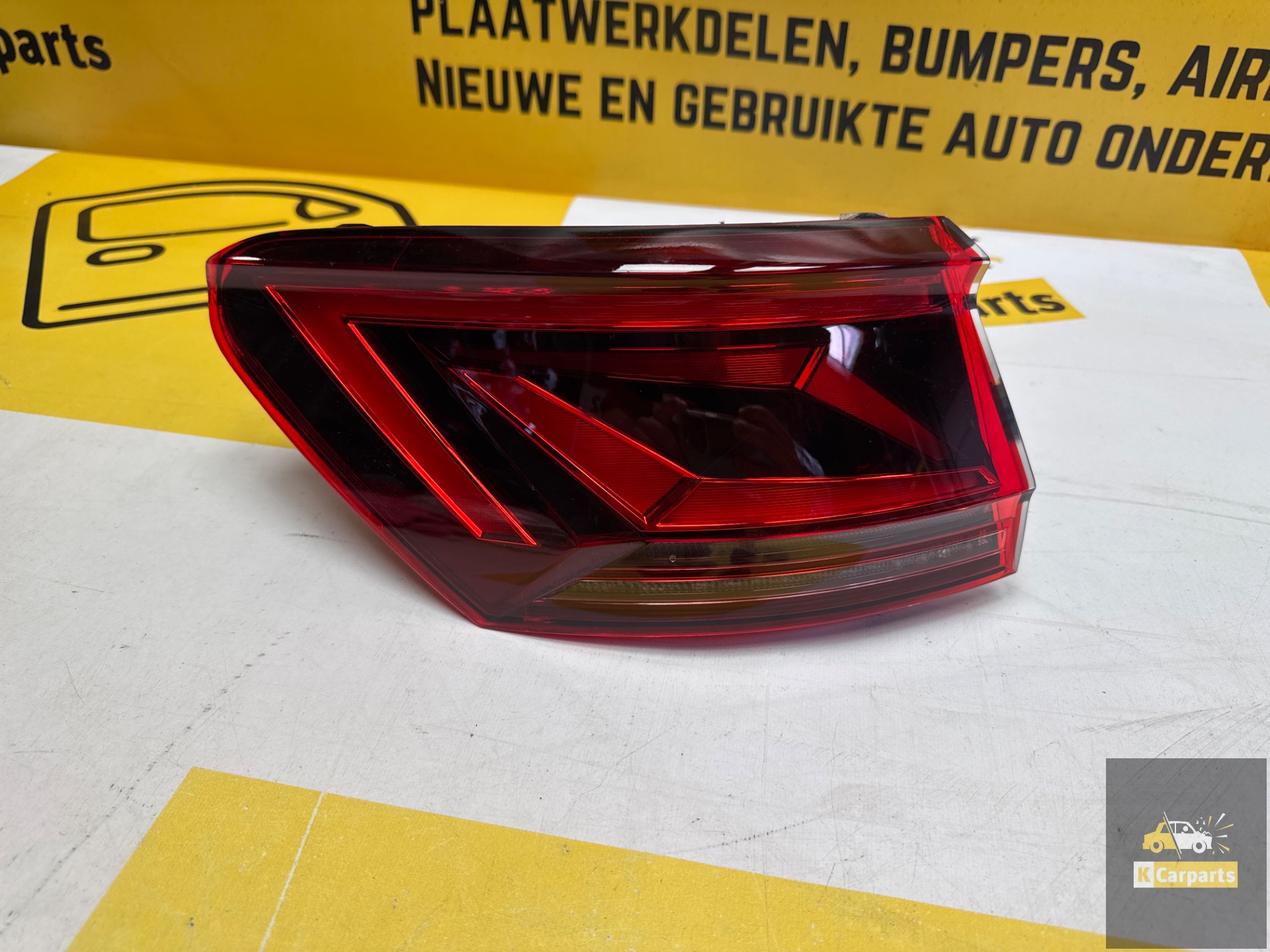 Volkswagen Touareg Achterlicht Links 760945207C