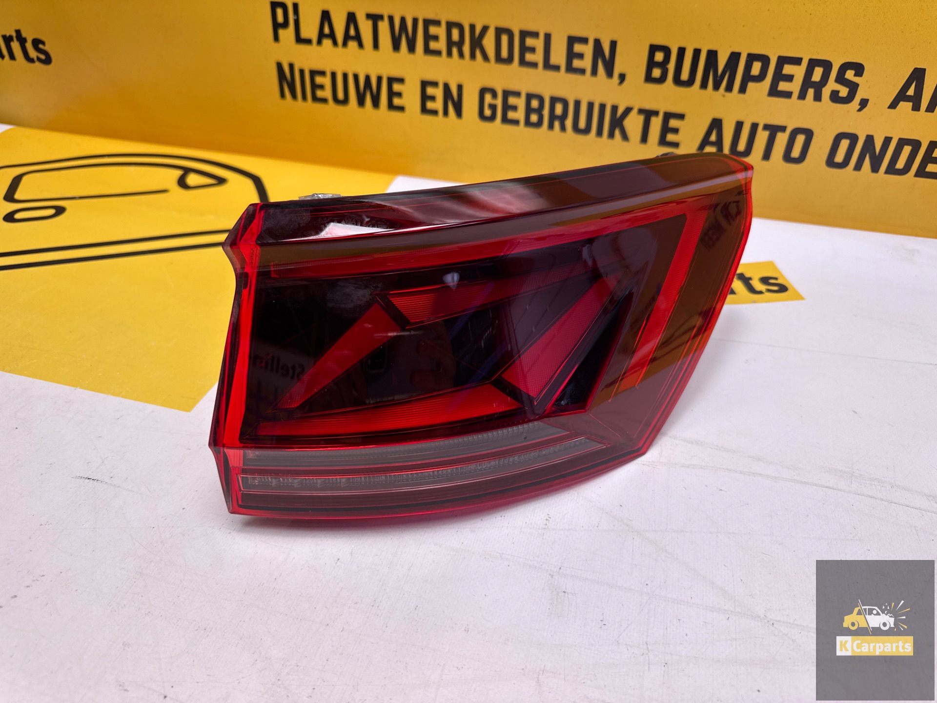 Volkswagen Touareg Rear Light Left 760945208D