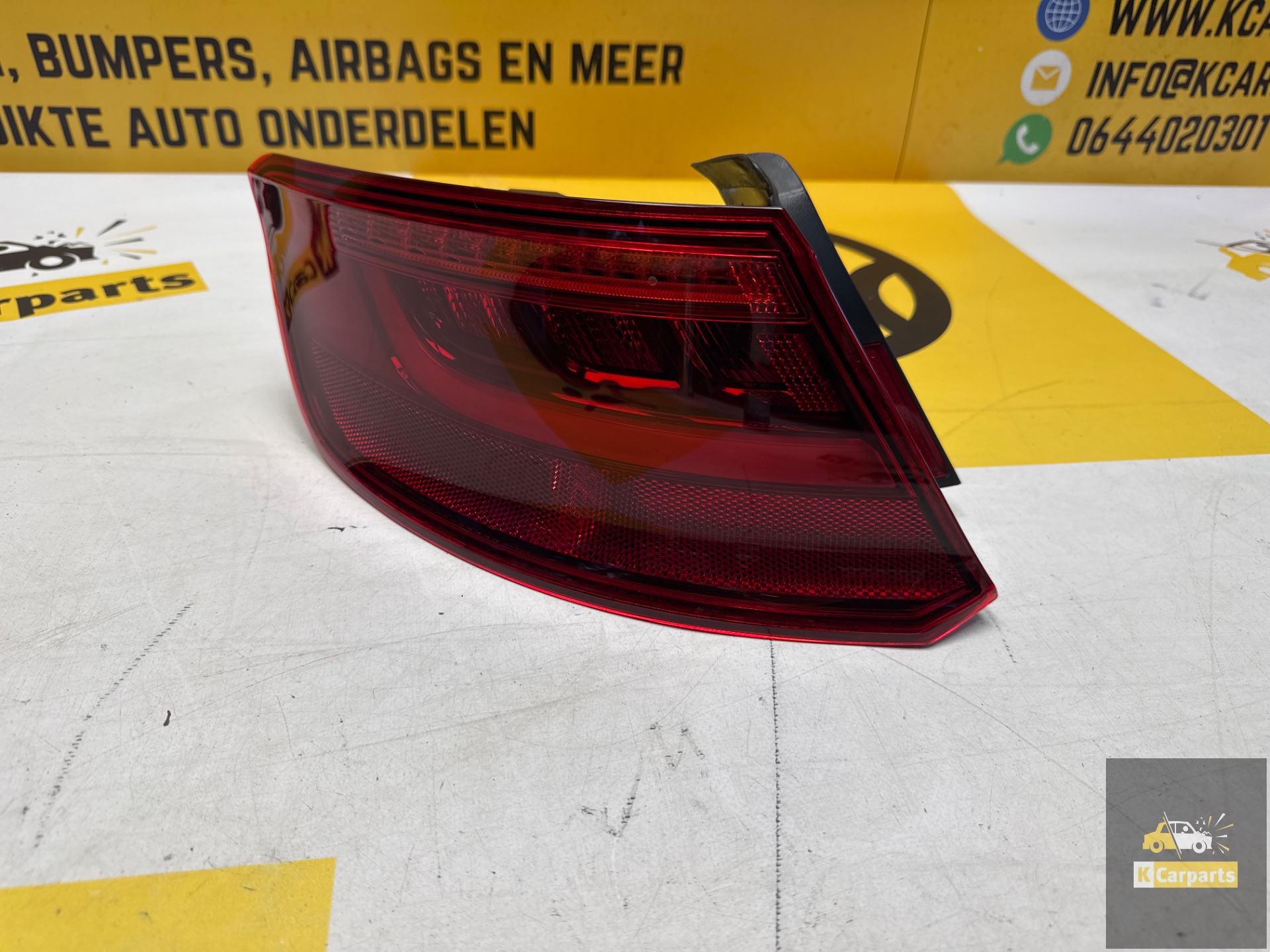 ACHTERLICHT LINKS AUDI A3 8V 8V4945095D) origineel
