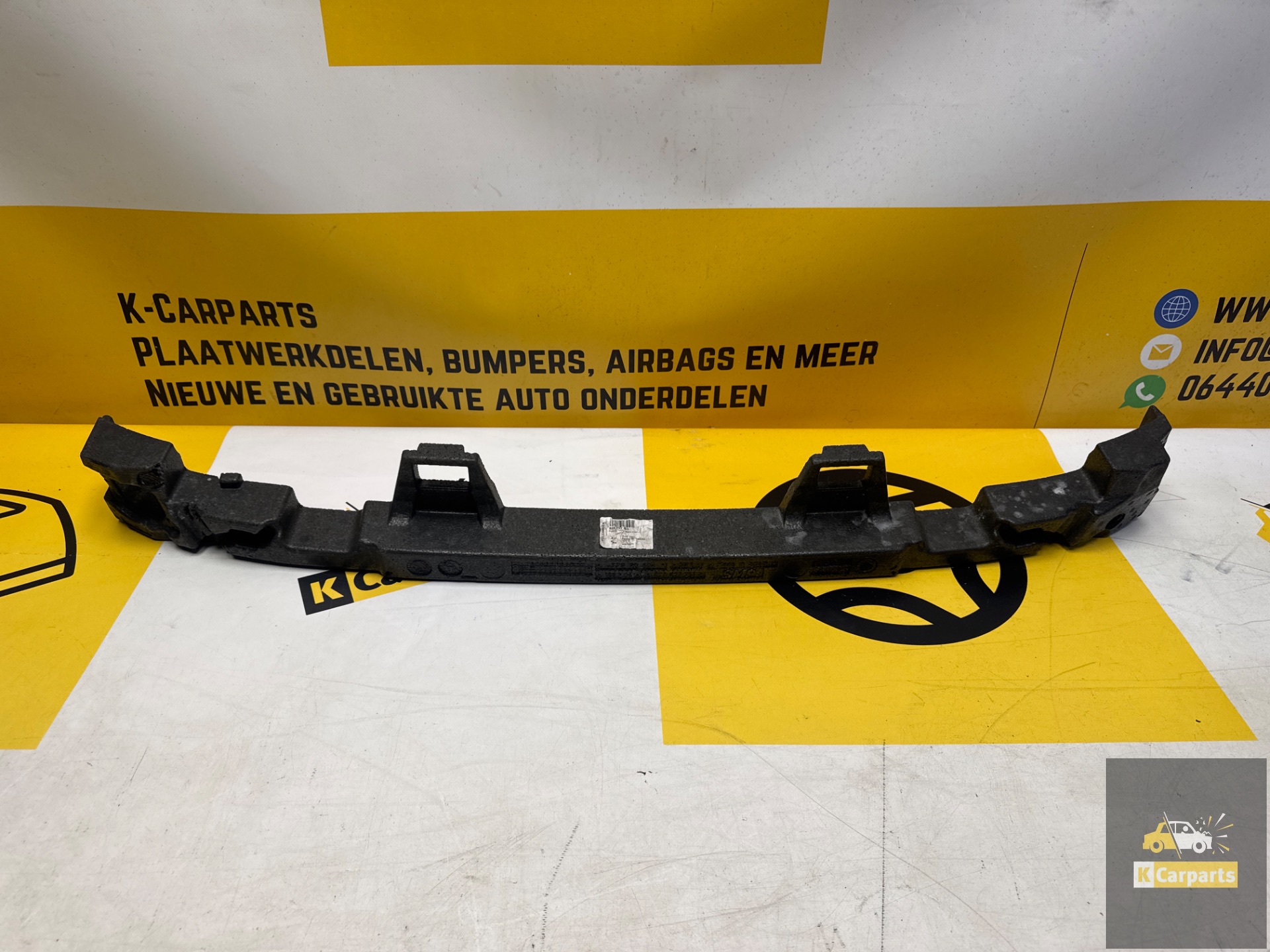 AUDI A1 Sportback  Bumper balk Schuim 82A807251