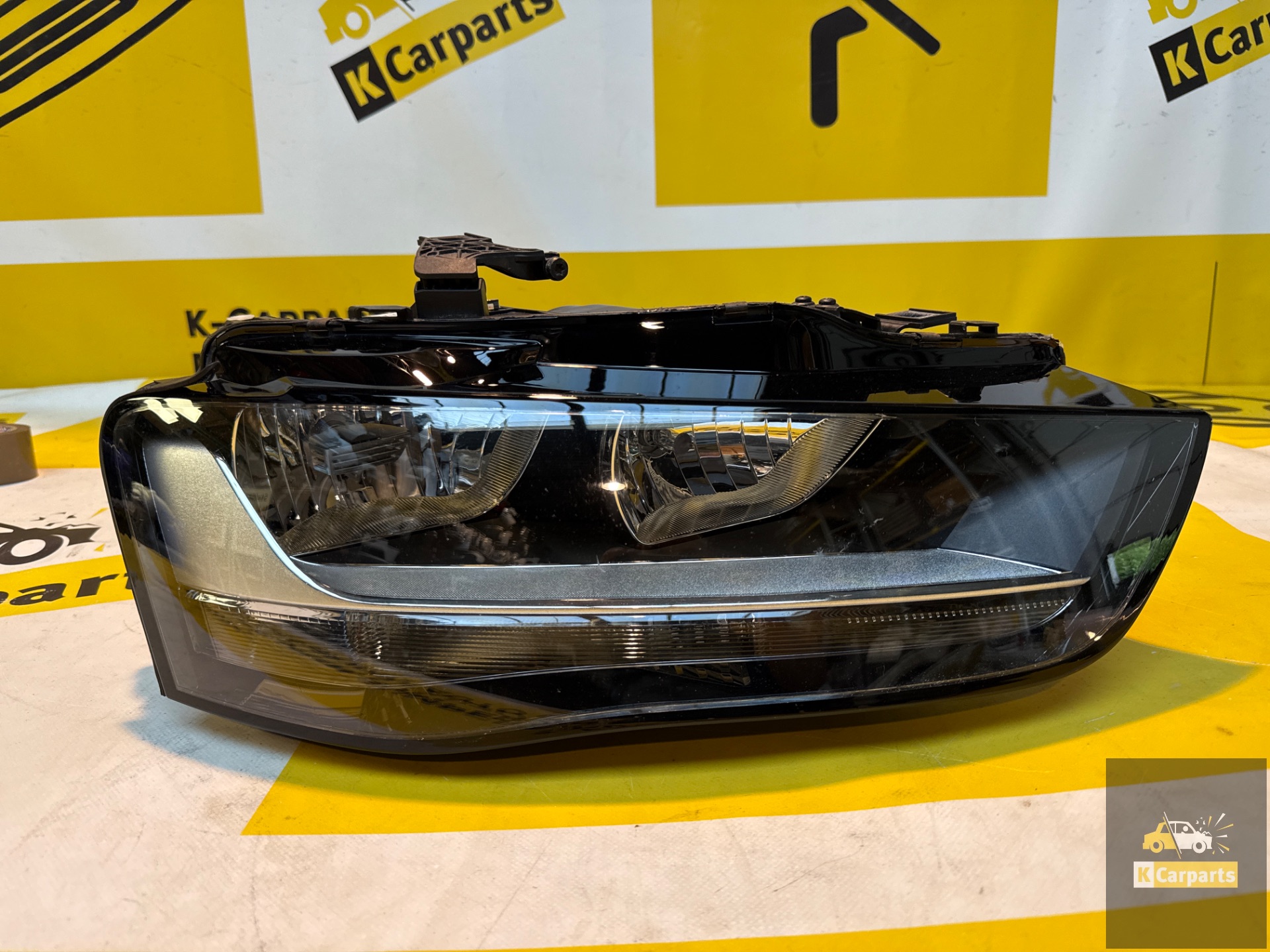 Headlight Audi A4 Bixenon 8K0941004L Original Right