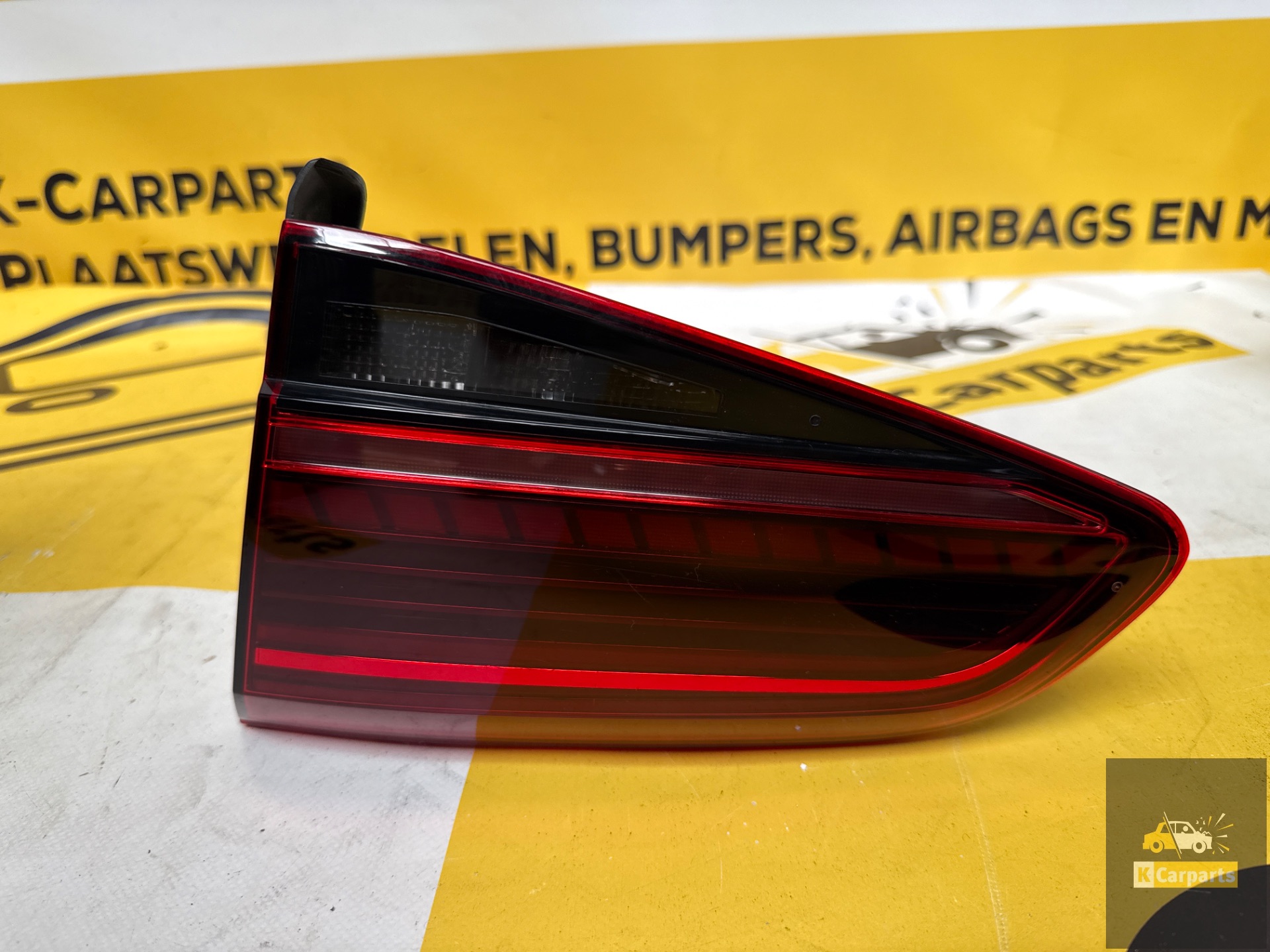 Feu arrière droit Volkswagen Golf 5G0945308P