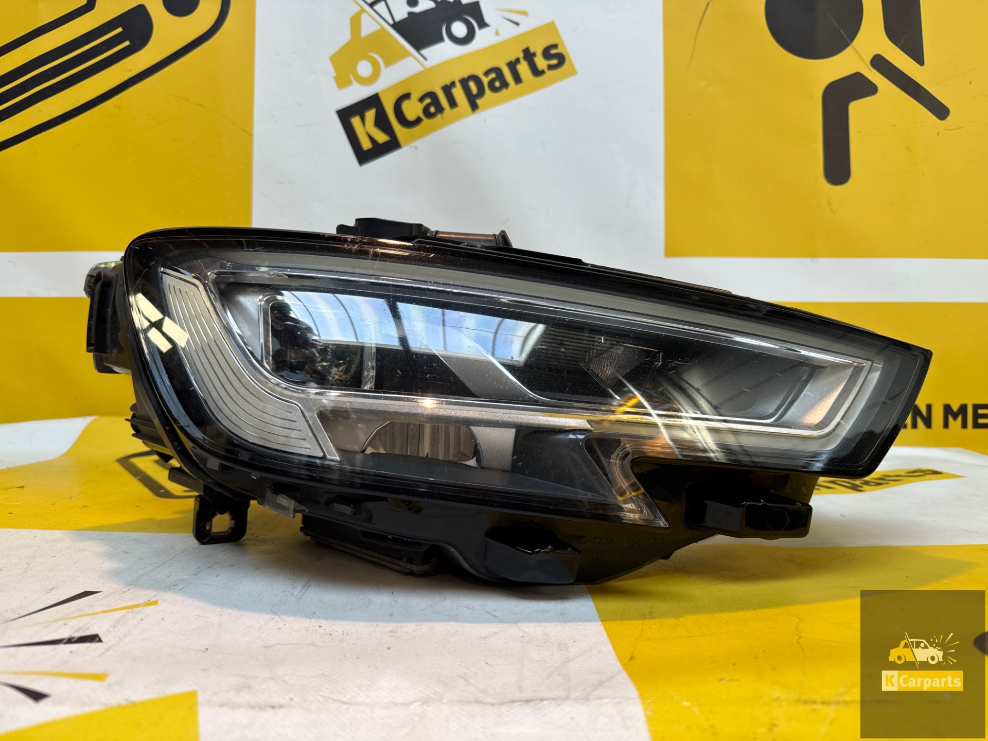 Phare avant gauche Audi A3 8V Facelift Full LED 8V0941034C