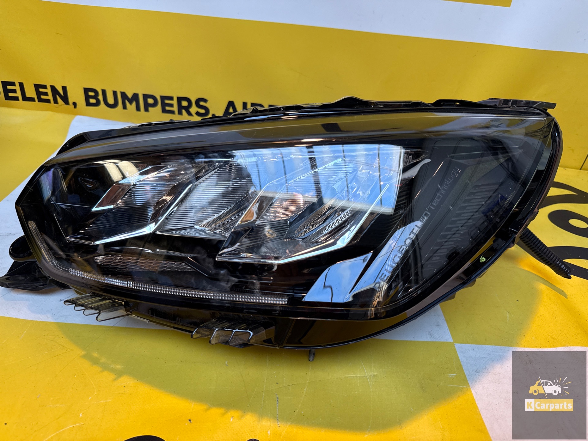 Koplamp Peugeot 208 full led 2019-2023 origineel links