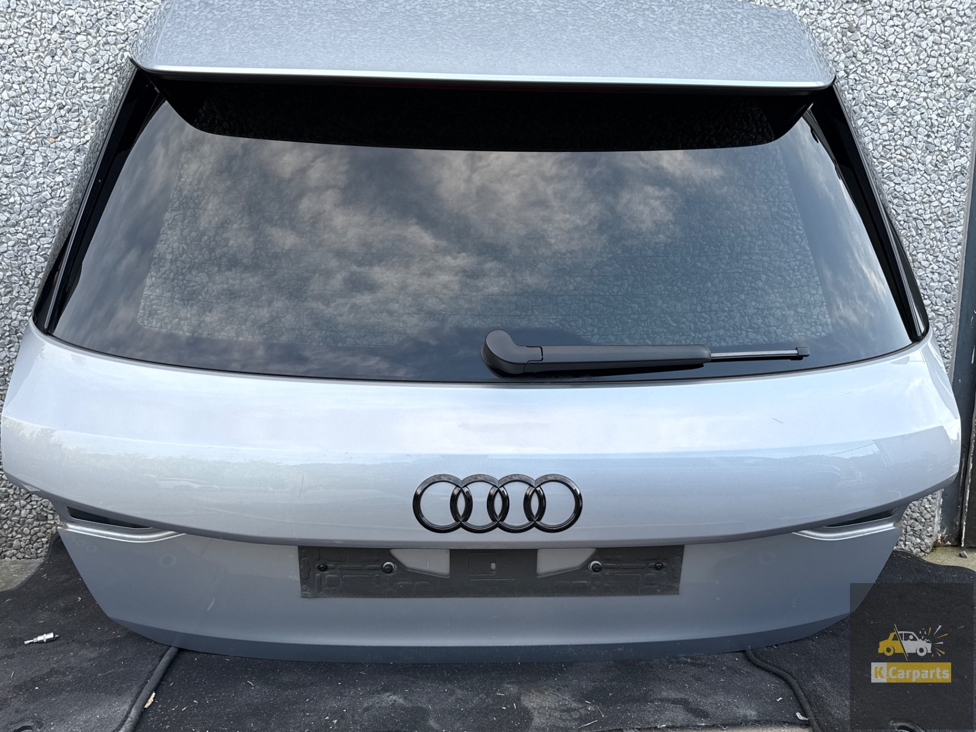 AUDI A3 8Y Sportback hybrid Grijs achterklep 2019+