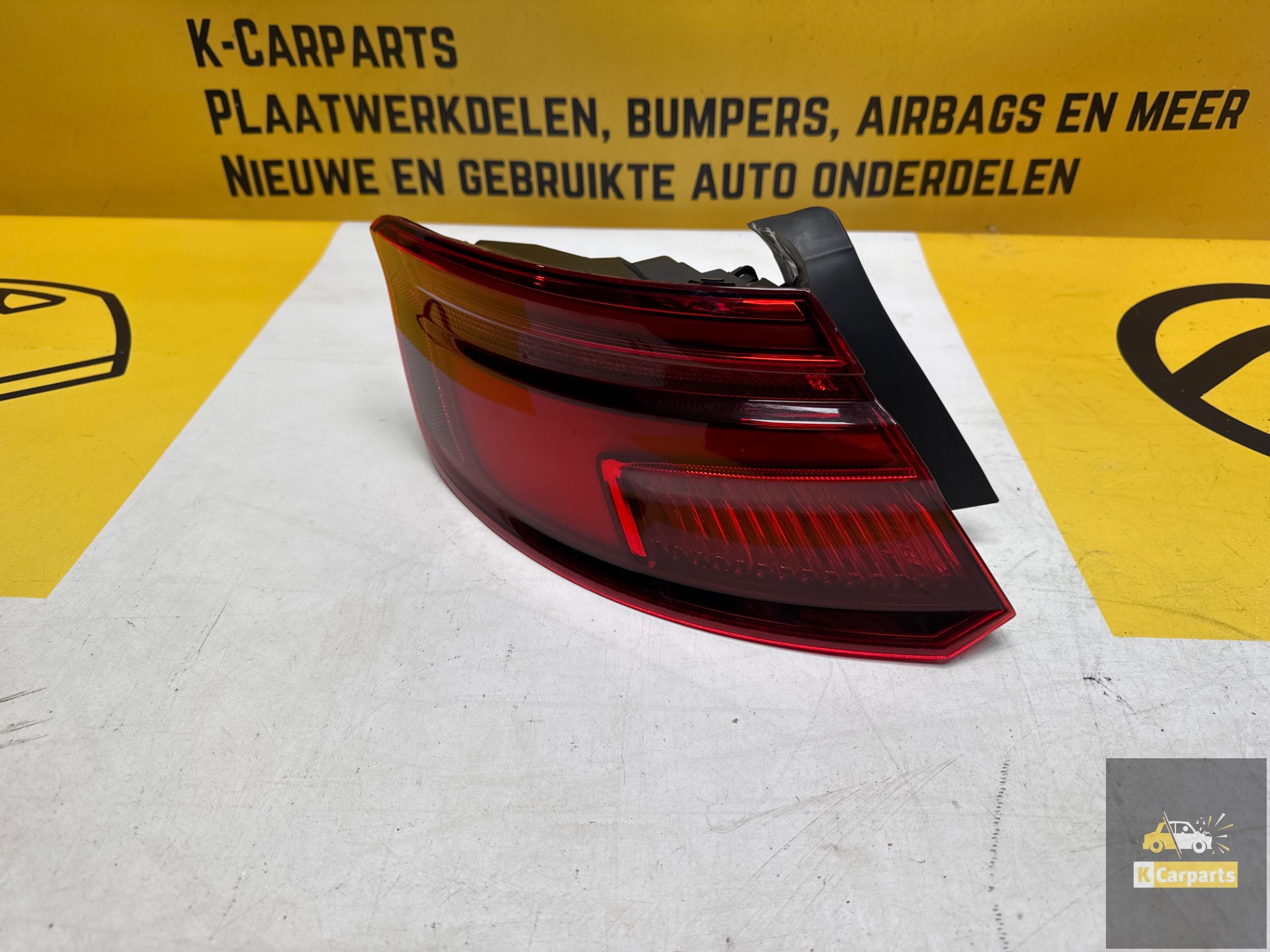 Audi A3 RS3 S3 | Feu arrière gauche 8V4945091