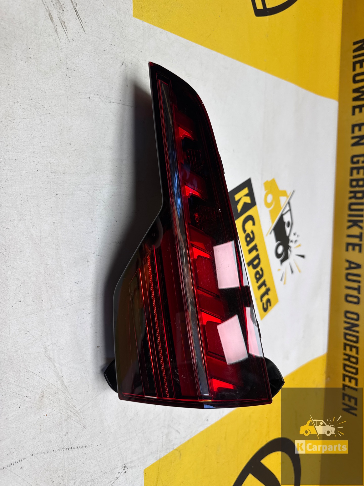 Audi A4 Avant Rückleuchte Rechts Original 8w9945094AC