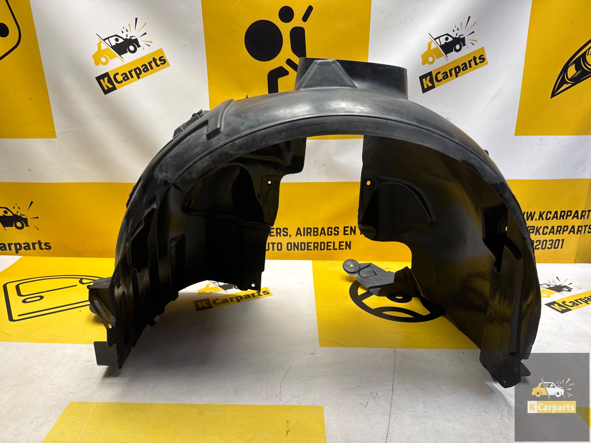 mercedes A-klasse W176 wielkuip links voor A2466980130