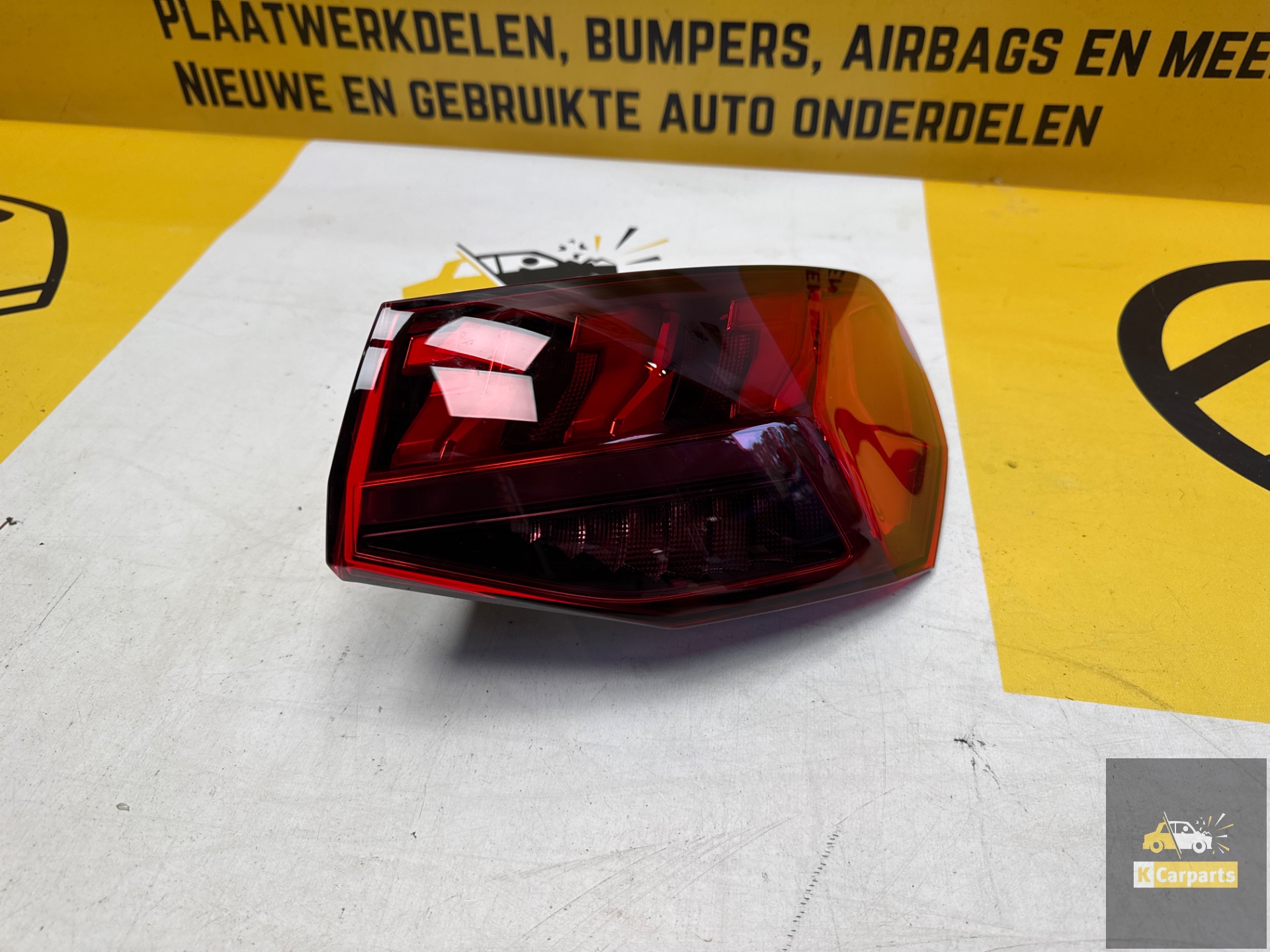 Feu arrière LED droit Audi A3 RS3 S3 8Y 8Y0945208