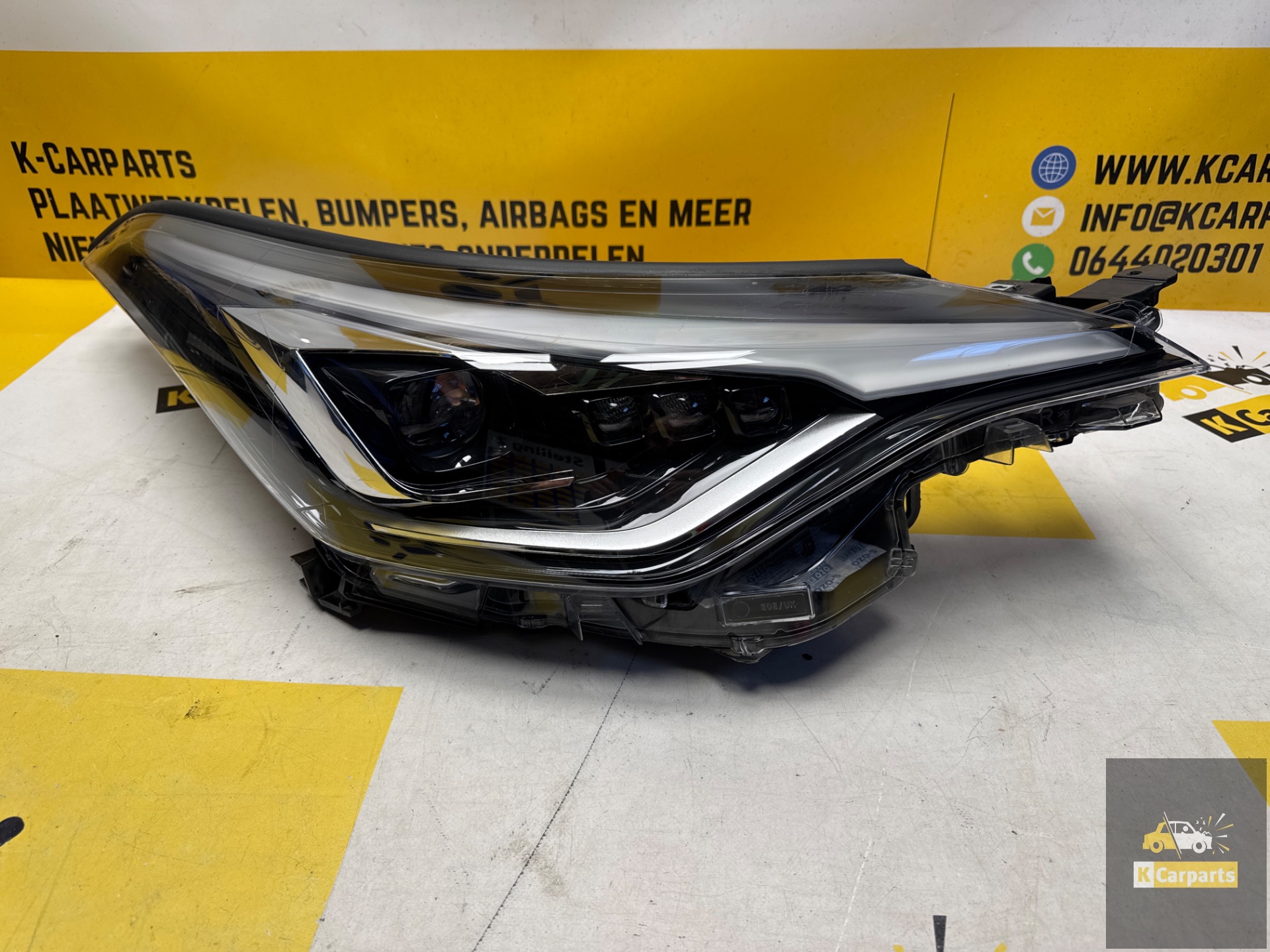 TOYOTA C-HR CHR FULL LED PHARE DROIT 81110-F4280-00