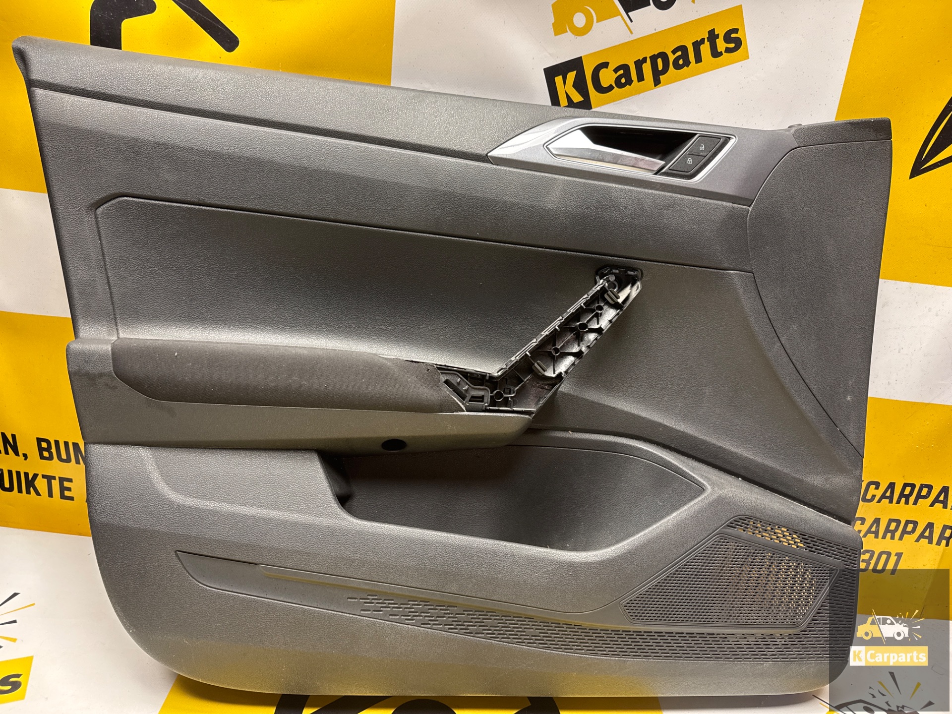 Garniture intérieure du panneau de porte avant gauche de la Volkswagen Polo 2G 2G4867011