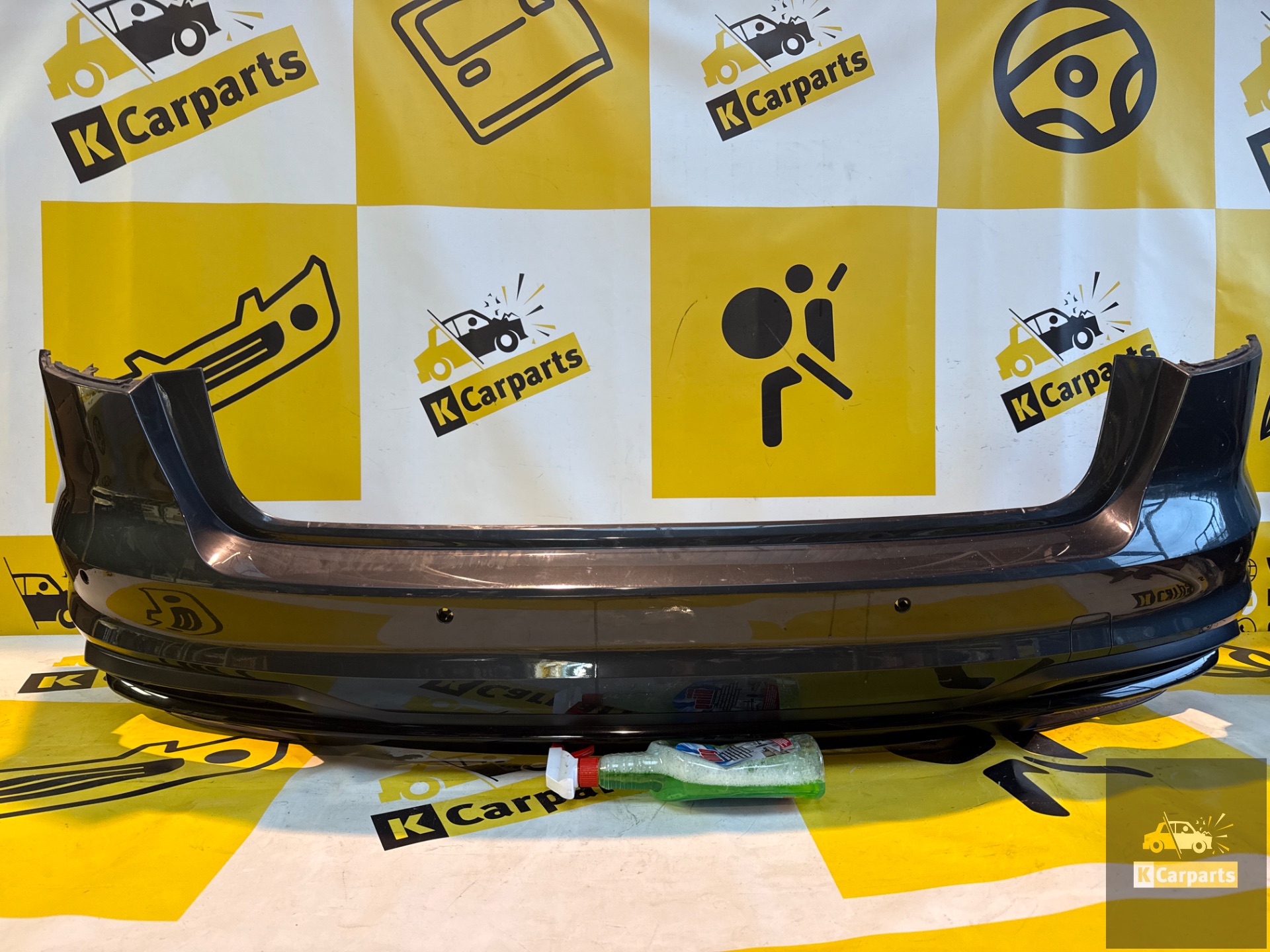 Audi A4 B9 Achterbumper Bumper 4x PDC 8W9807385