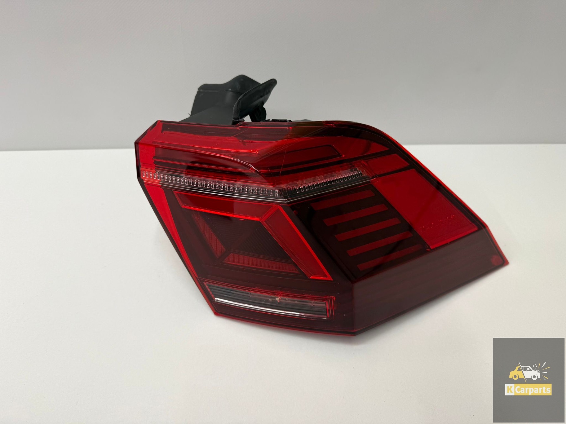 Feu arrière droit IQ-LIGHT pour Volkswagen Tiguan restylé 5NA945208M