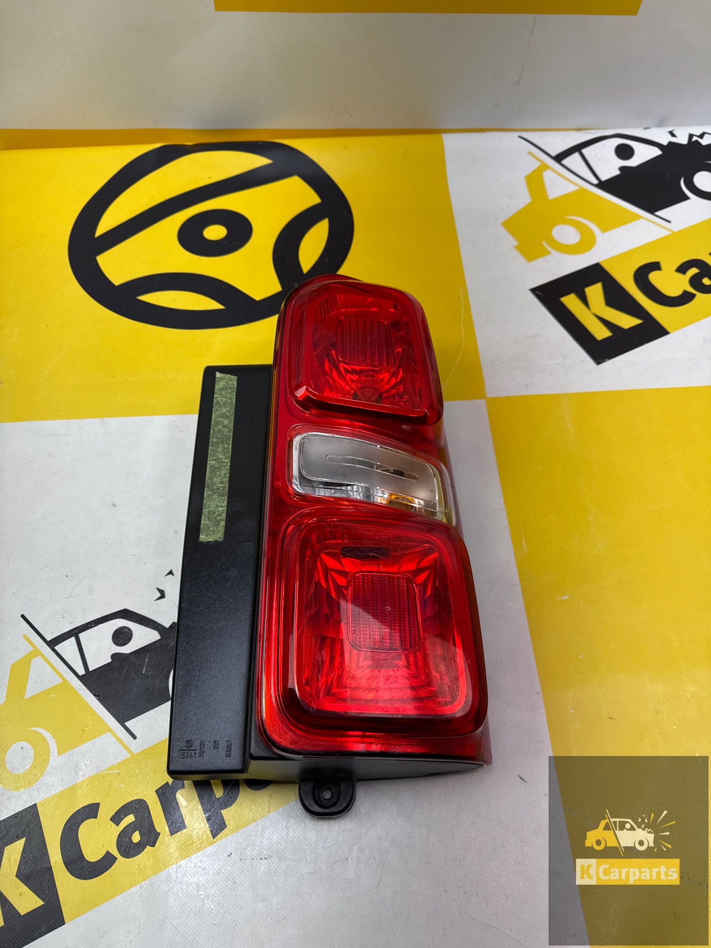 Opel Vivaro / Peugeot Expert Achterlicht rechts 9808243080