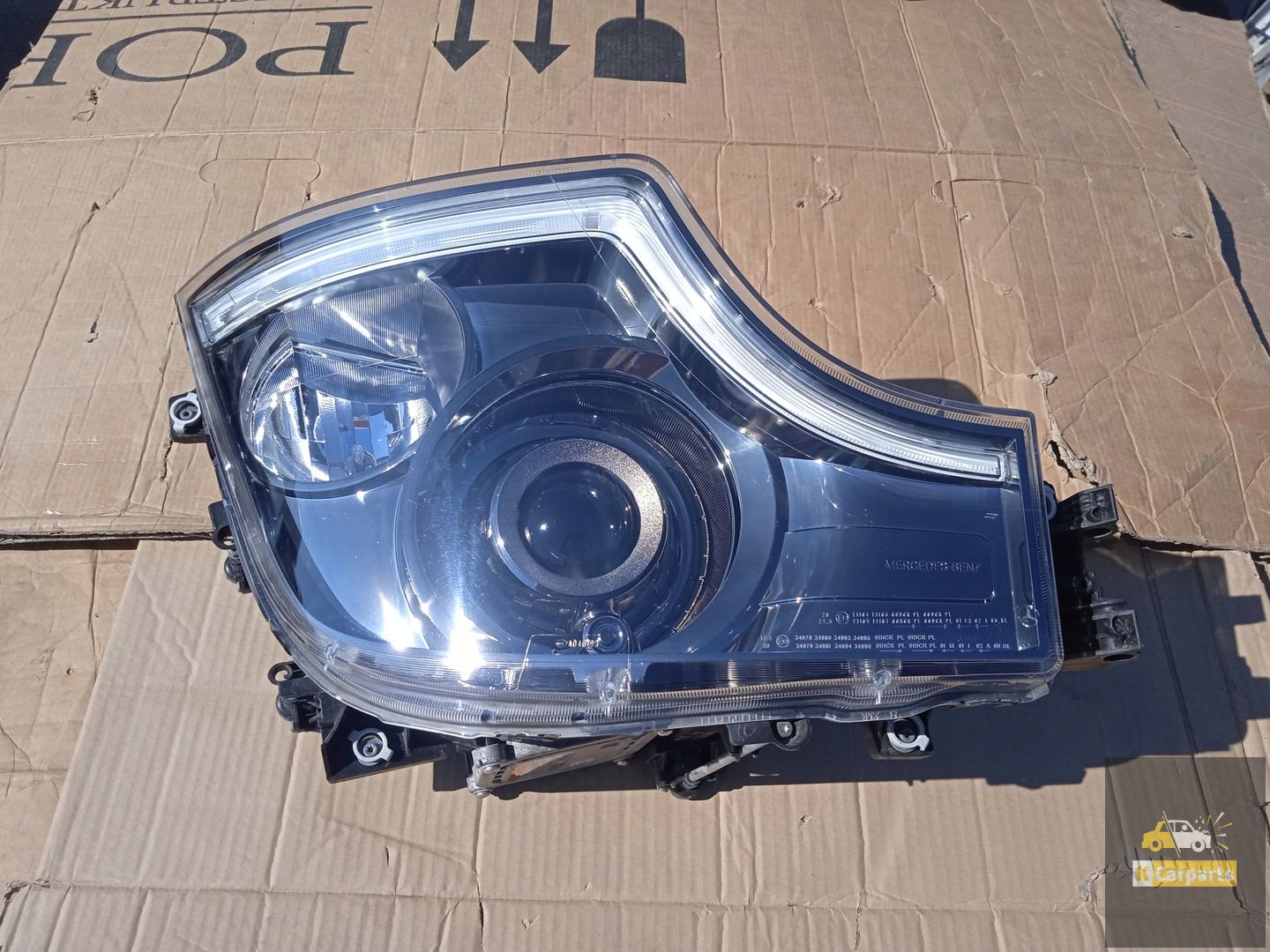 Actros V W367 perfect rechtse lamp A3678200161