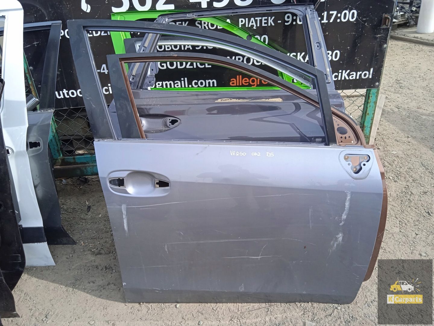 Toyota Verso front door right