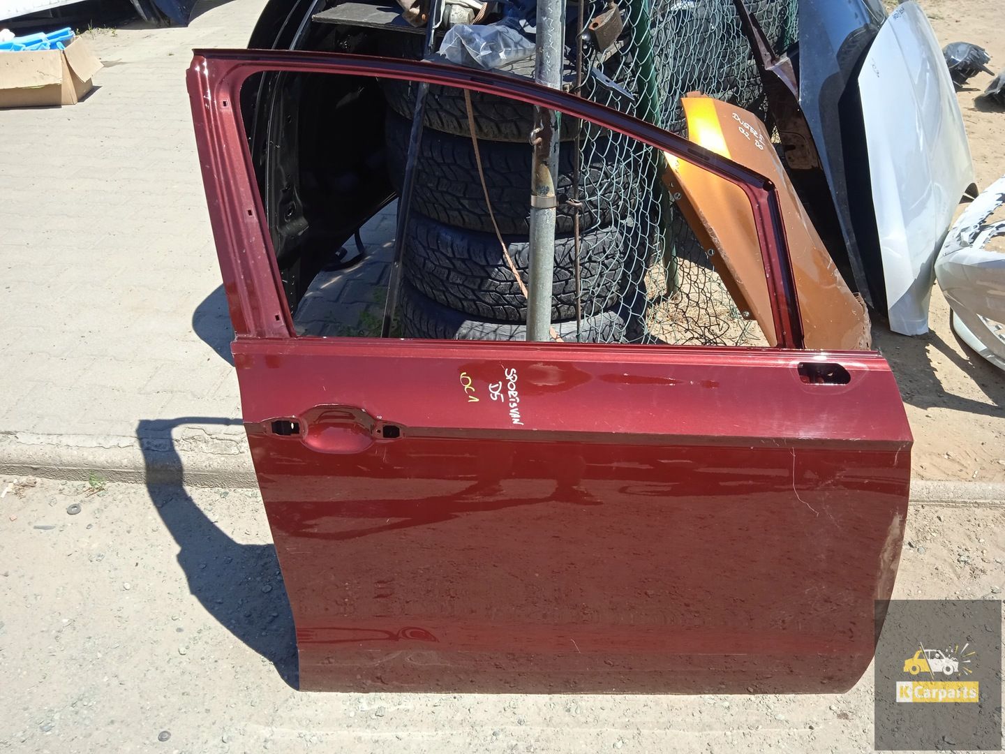 VW Sportsvan front door right