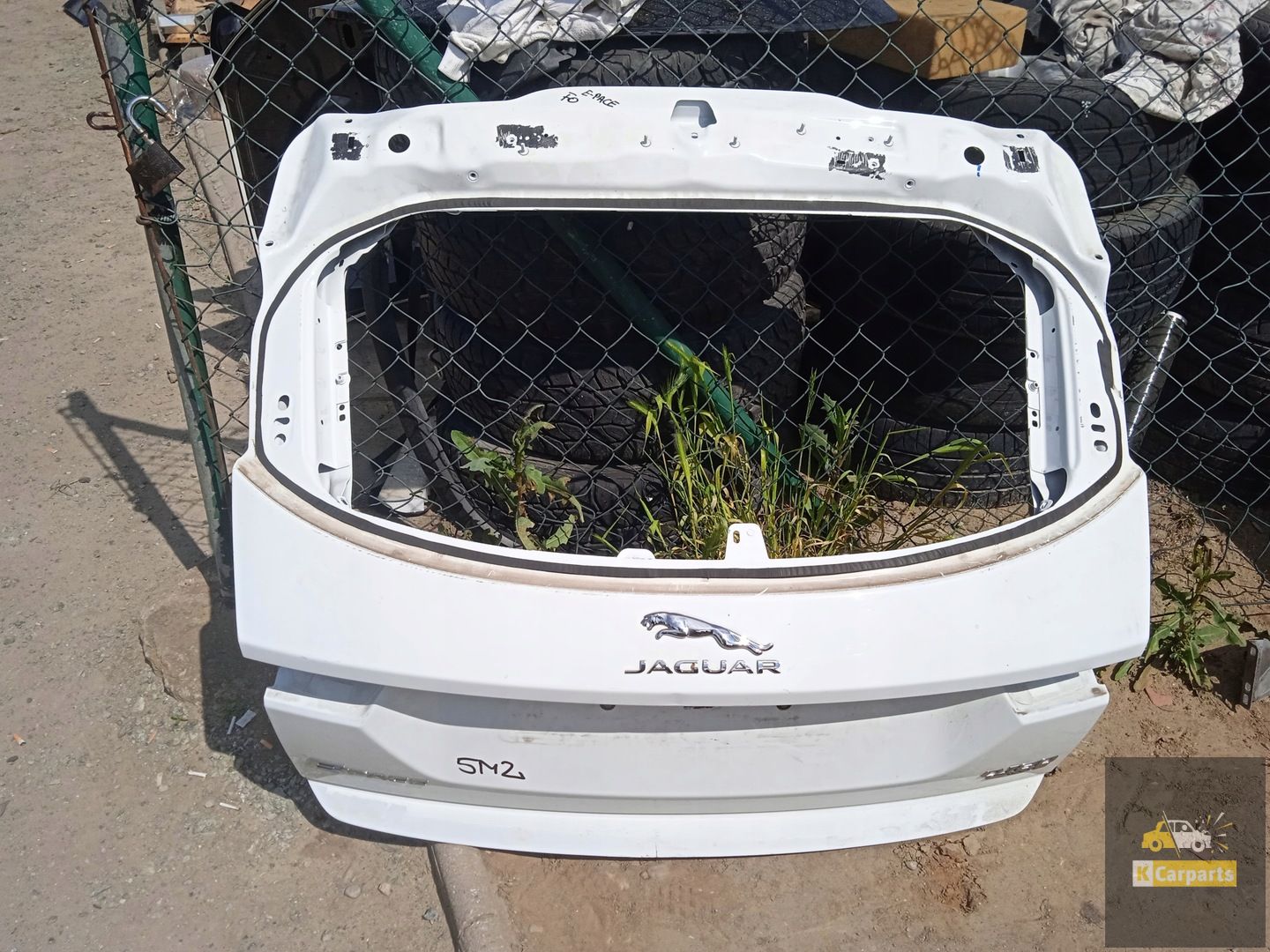 Tailgate Jaguar E-Pace