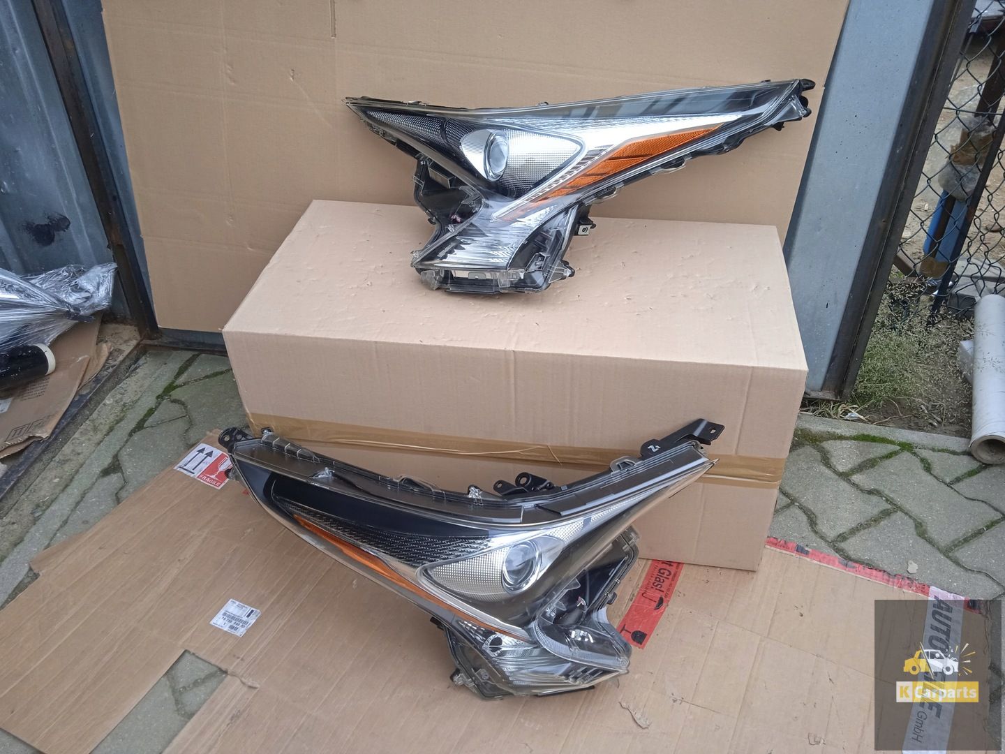 Toyota Prius IV Phares LED complets droit et gauche