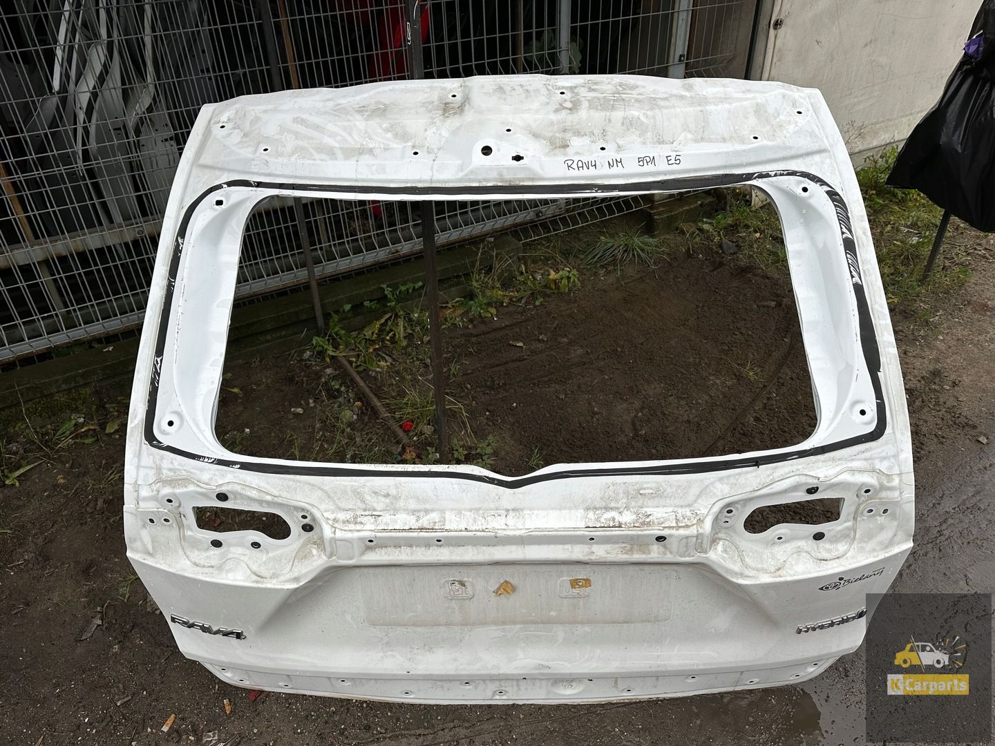 Toyota Rav4 V rear hatch