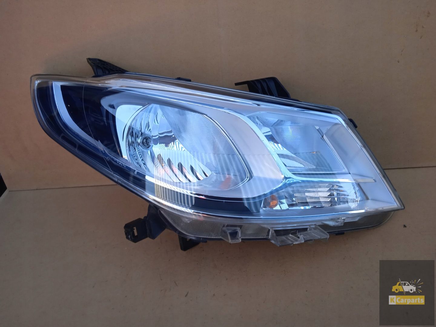 Maxus G10 rechterlamp