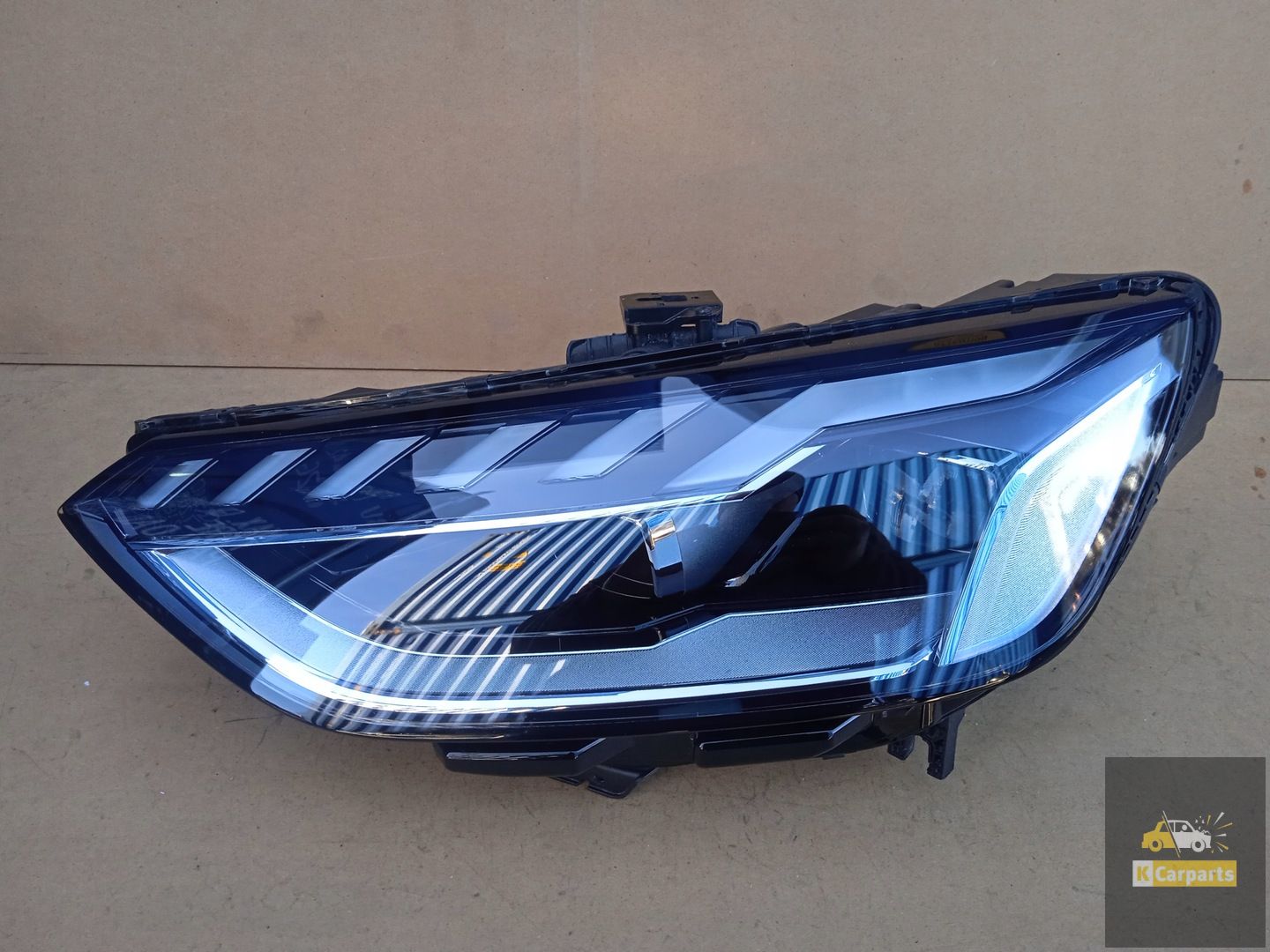 Audi A4 B9 8W Lift Full Led-lamp links