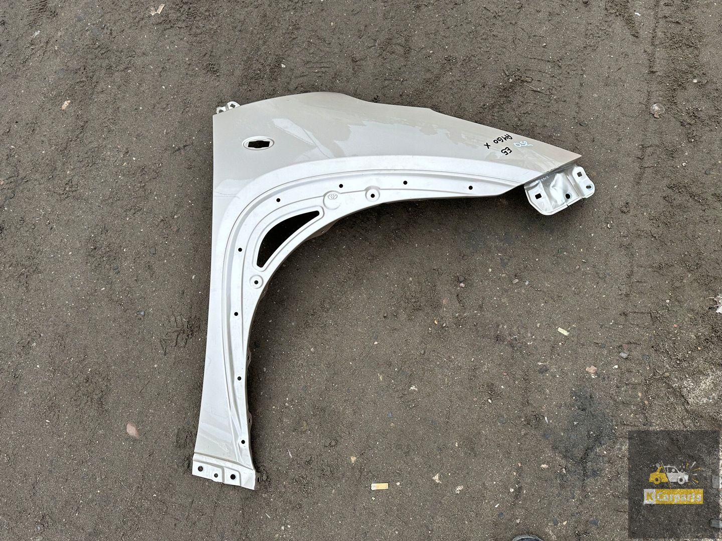 Toyota Aygo X rechtervoorvleugel
