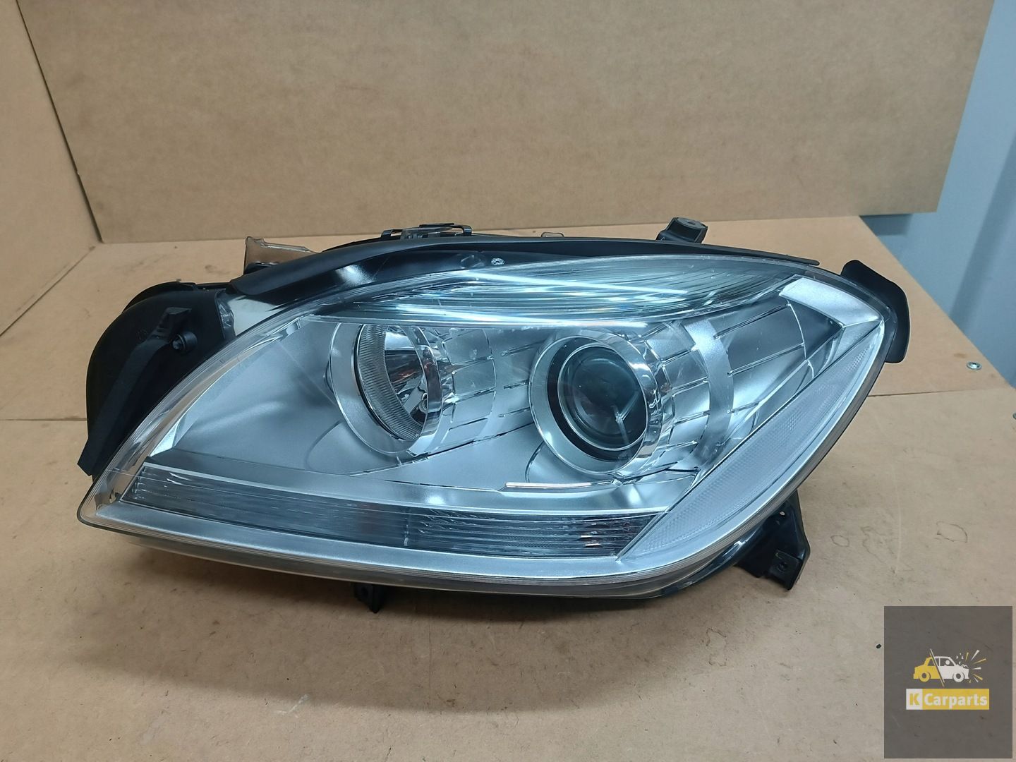 A1668208361, Mercedes ML W166 Lamp links normaal