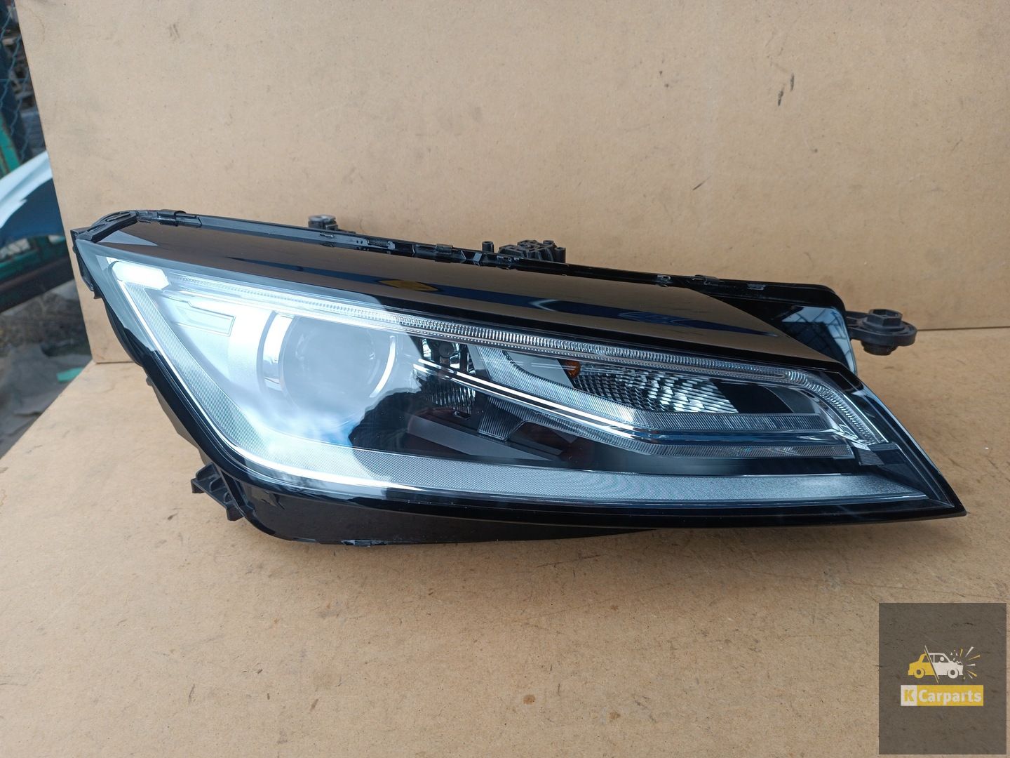 8S0941005C, Audi TT 8S Xenon lamp rechts Perfect