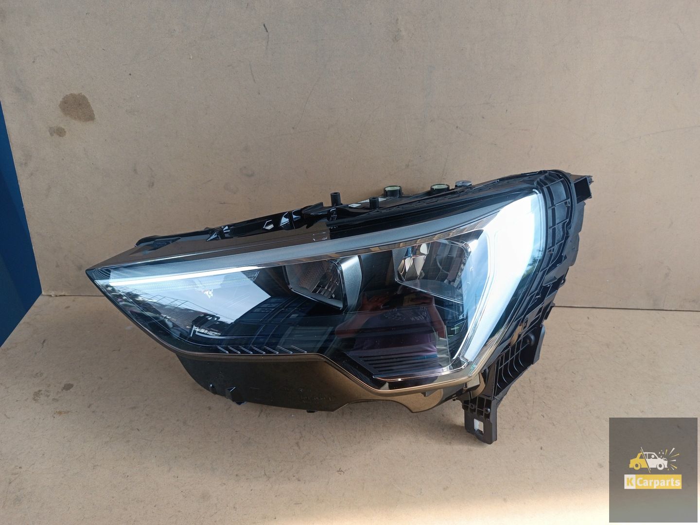 83A.941.011, Audi Q3 83A II LED linkerlamp Perfect NIEUW