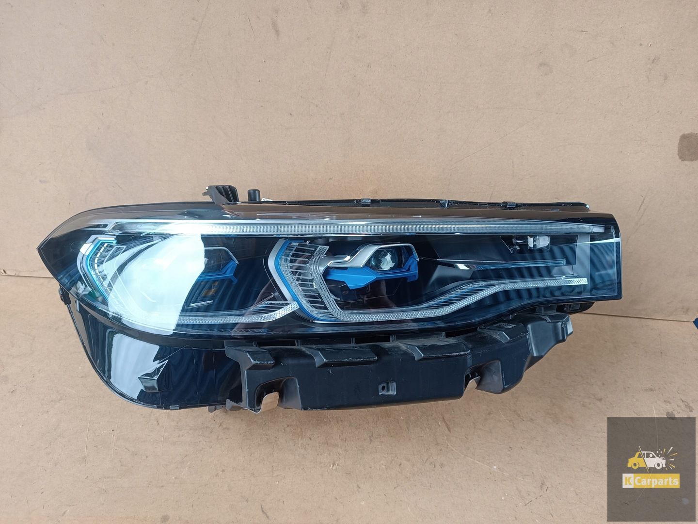 9481802, BMW X7 G07 Laser droit
