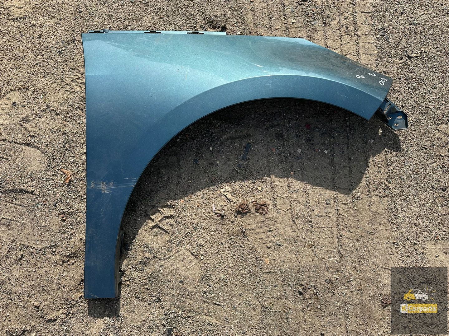 BMW I3 rechtervoorvleugel