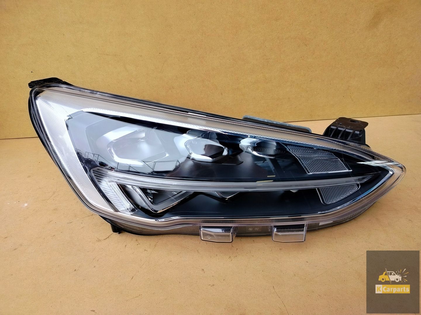 JX7B-13E014-AE, Ford Focus Mk4 Full Led helder lampje rechts Perfect