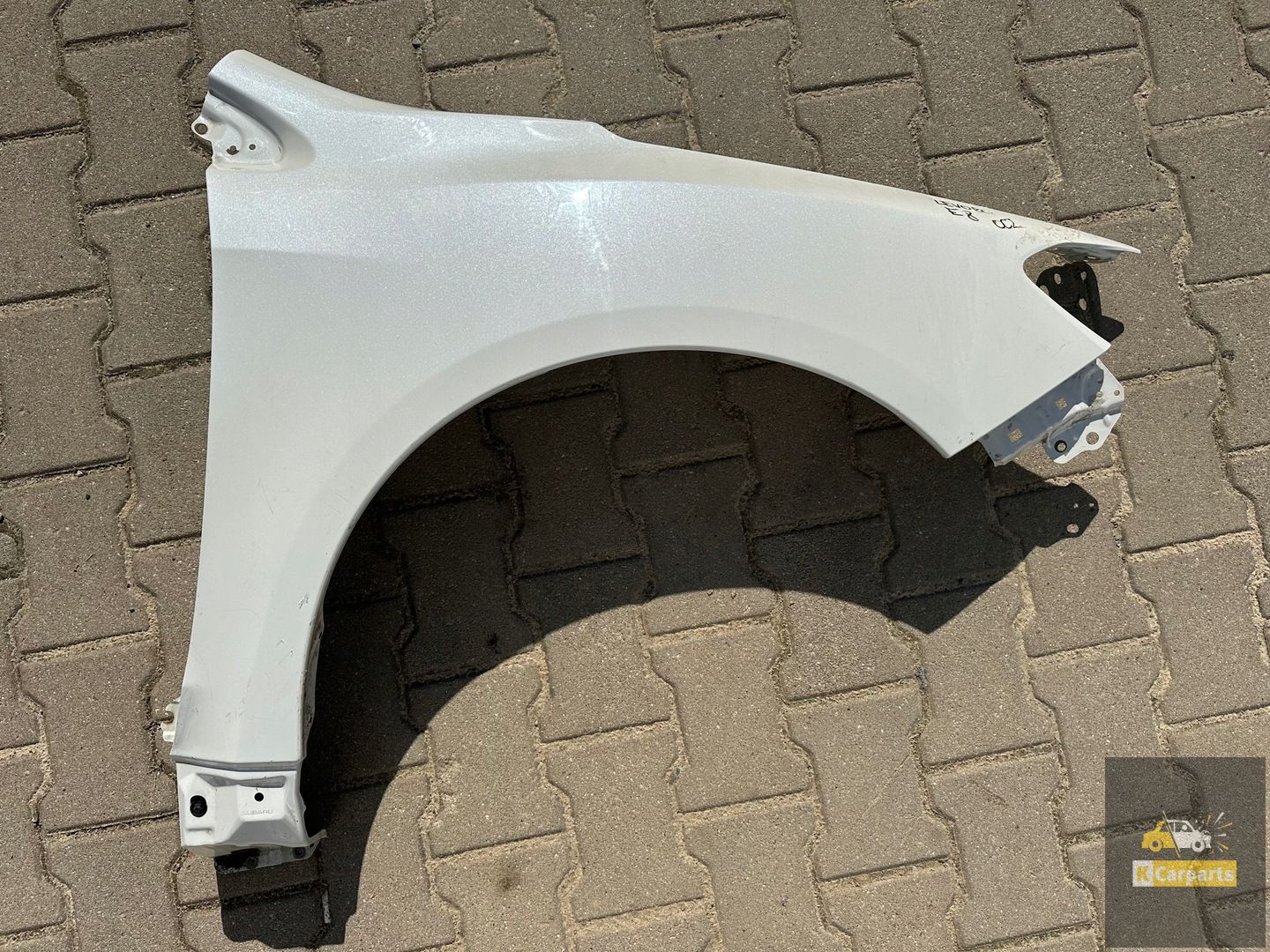 Subaru Levorg 14- right front wing