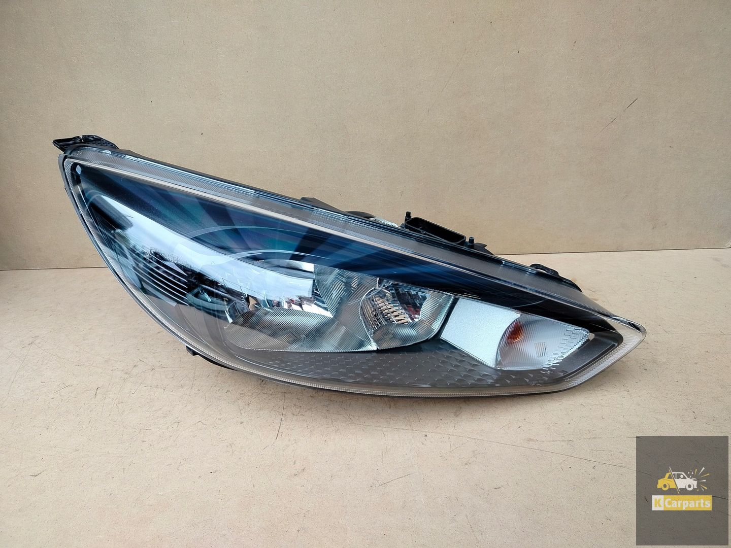 F1EB-13W029-EB, Ford Focus Mk3 Lift Zwart Led-vrij rechterlamp Perfect