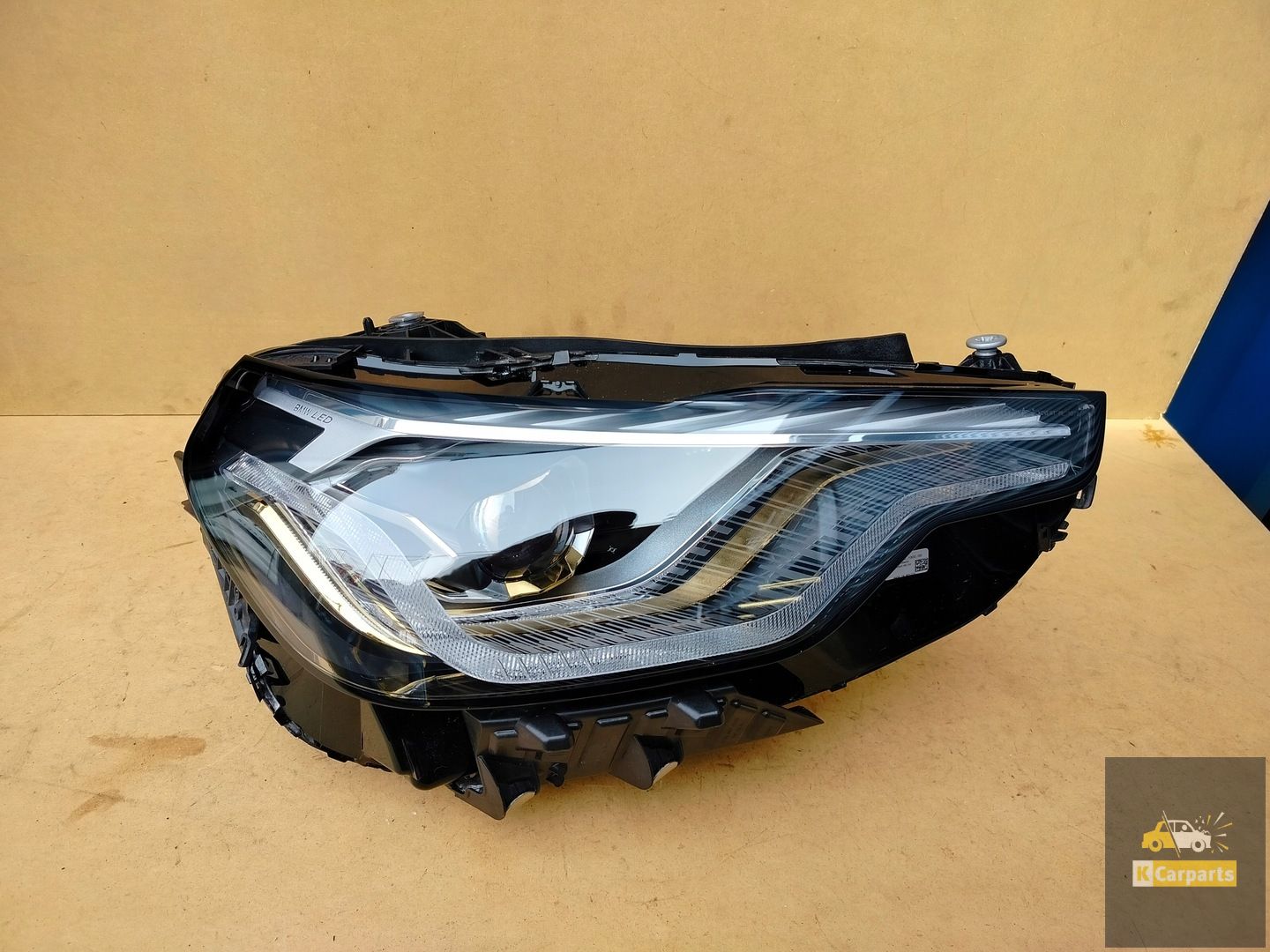 5A320F4, BMW G42 Full Ledlamp goud rechts