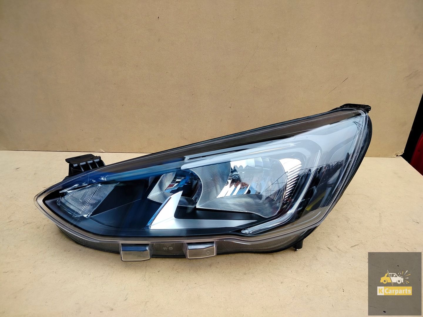 JX7B-13W030-CE, Ford Focus MK4 Normaal met Led Zwart linkerlamp