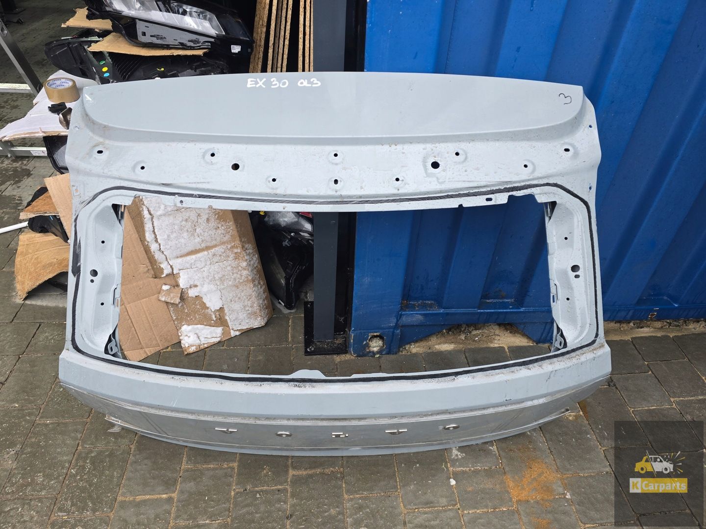 Volvo EX30 tailgate