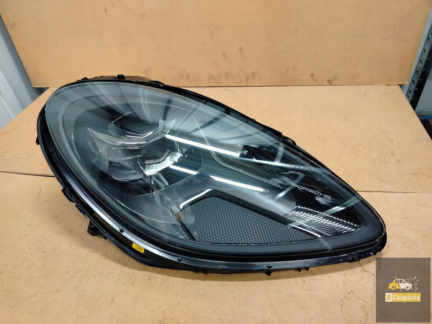 95B.941.010.AH, Porsche Macan Lift Full Led EXCl ECE RV rechterlamp Ideaal