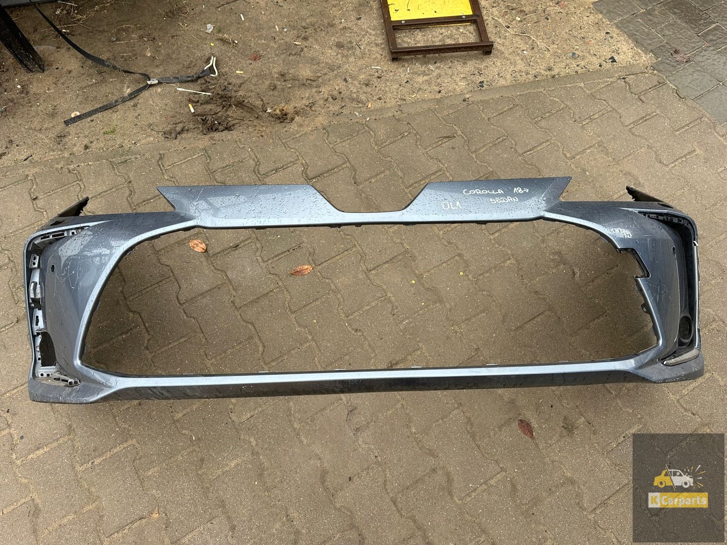 Toyota Corolla E21 Limousine Frontstoßstange