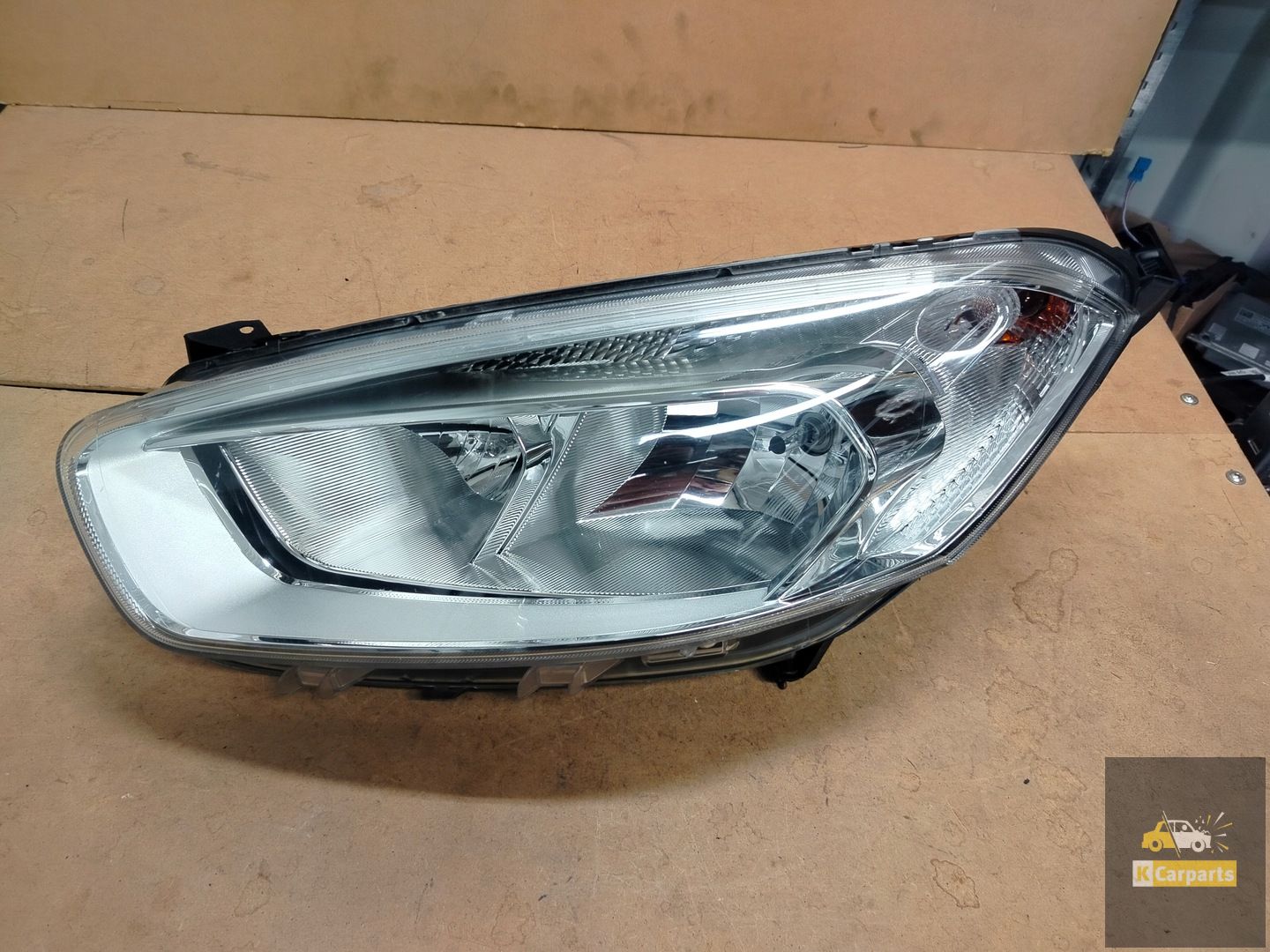 ET7613W030AK, Ford Transit Courier, phares antibrouillard