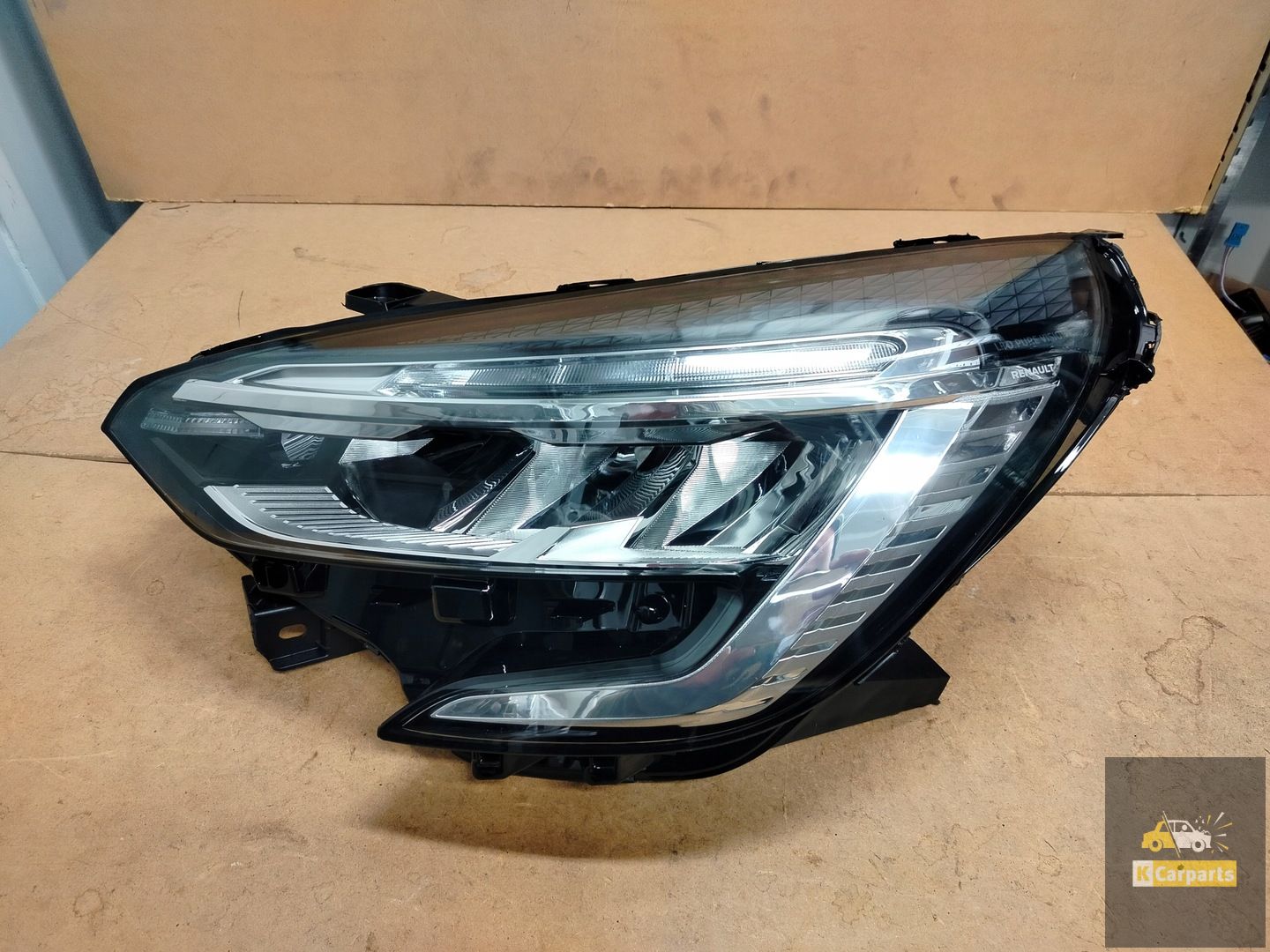 260604183R, Renault Ckio V Led Zilver linkerlamp
