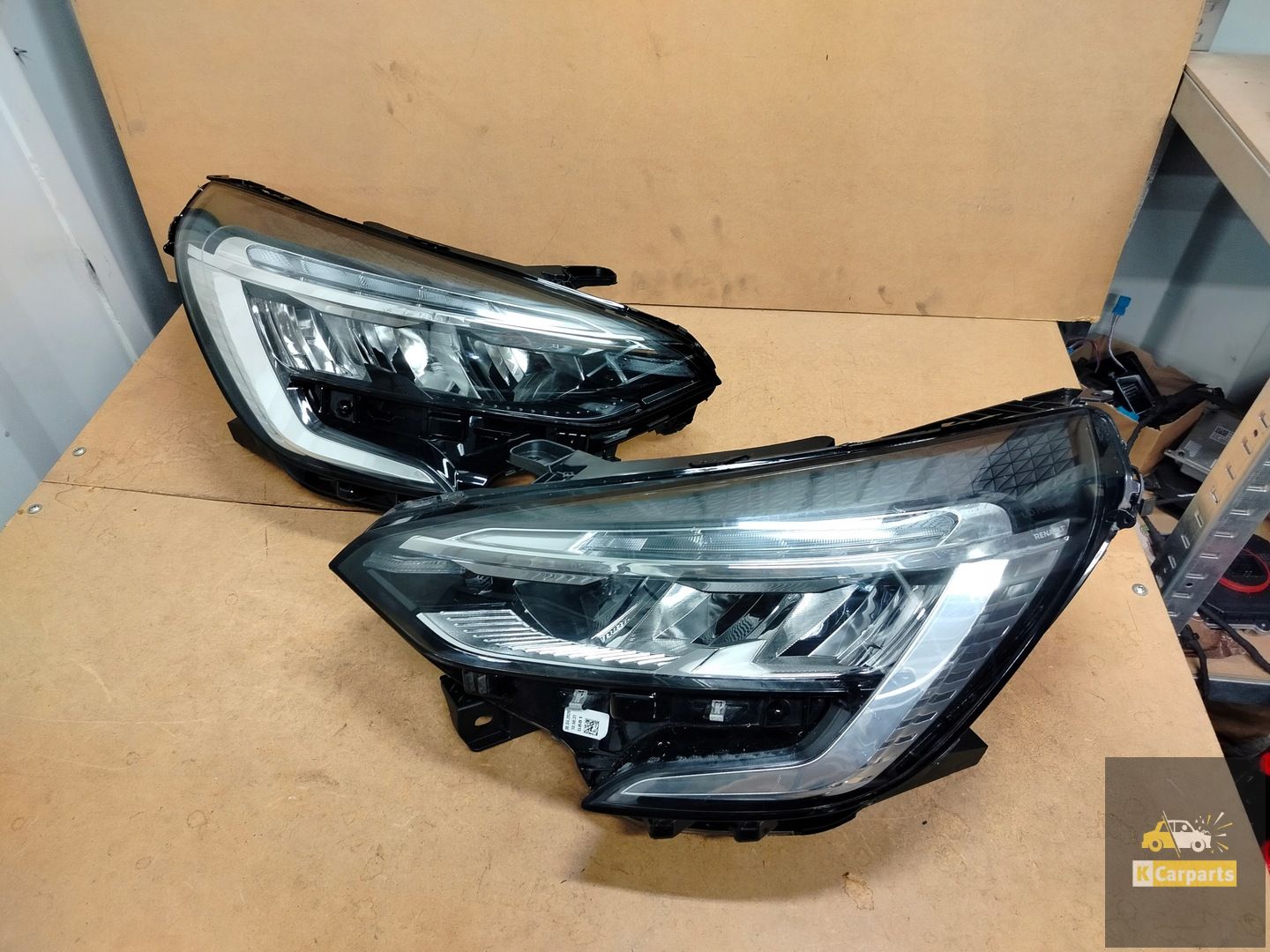 260604183R, Renault Clio V Led Zilver lamp rechts links